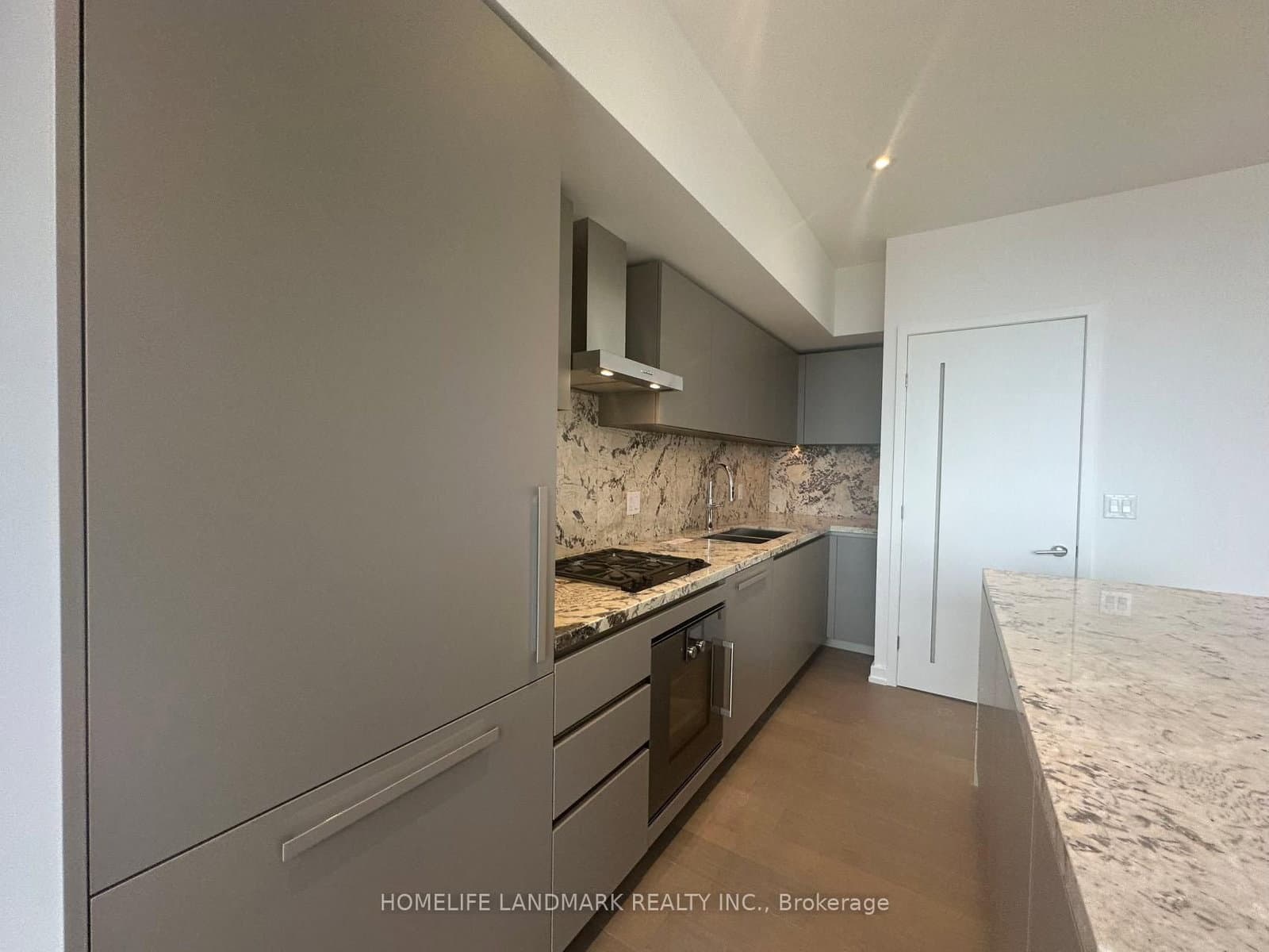 50 Scollard Street, Unit 1701 thumbnail 10
