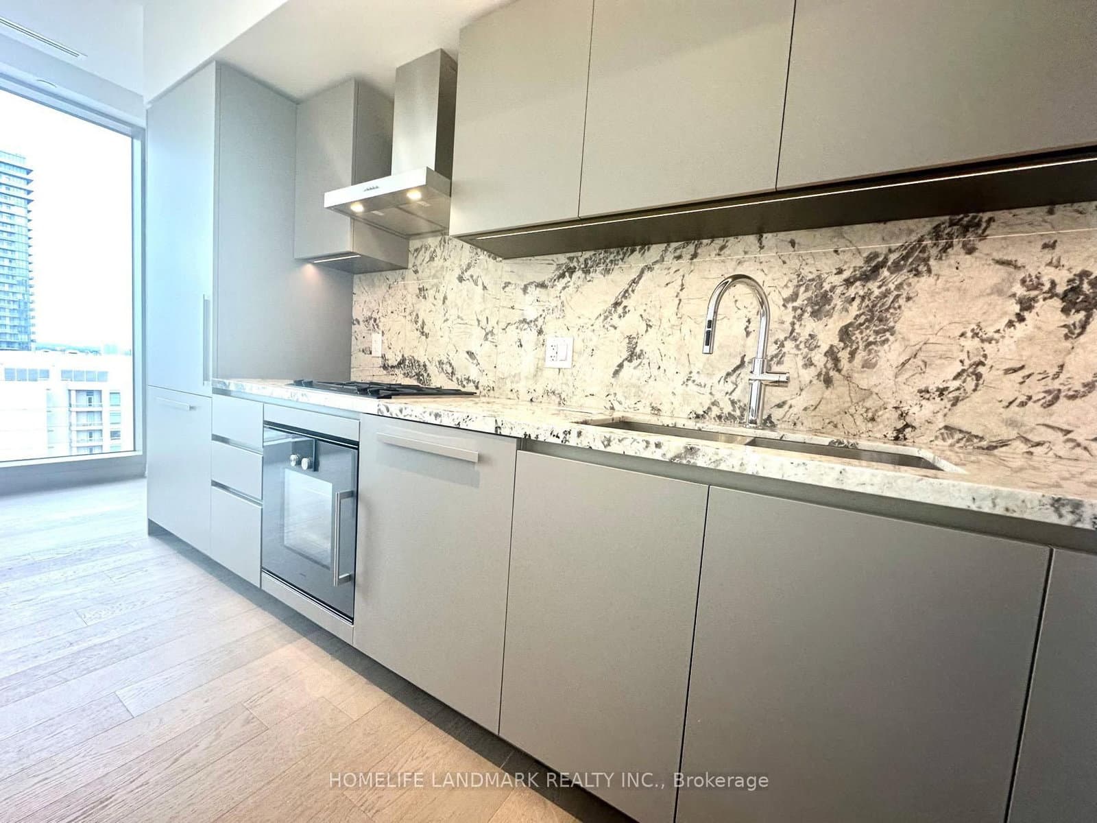 50 Scollard Street, Unit 1701 thumbnail 12