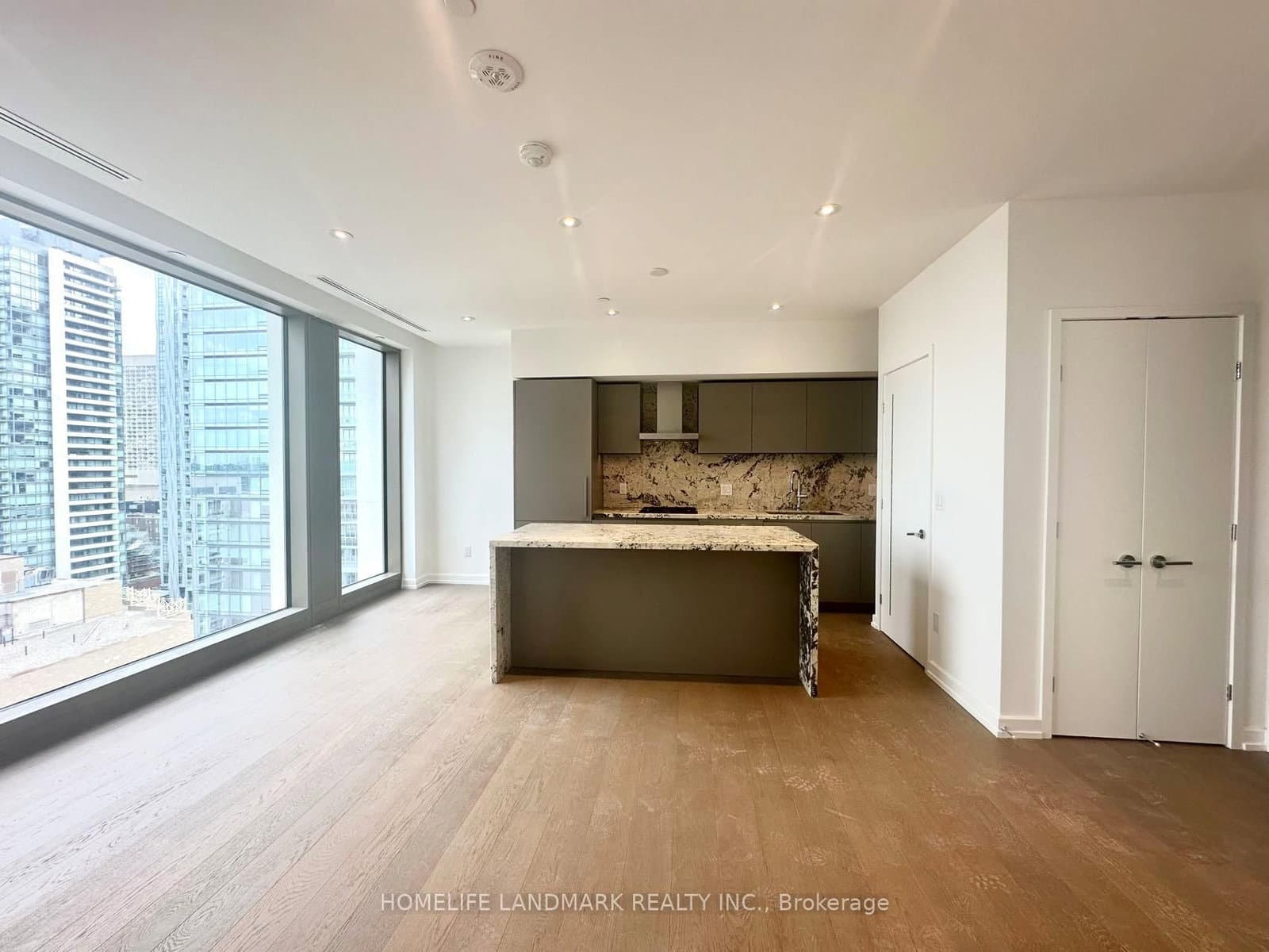 50 Scollard Street, Unit 1701 thumbnail 14