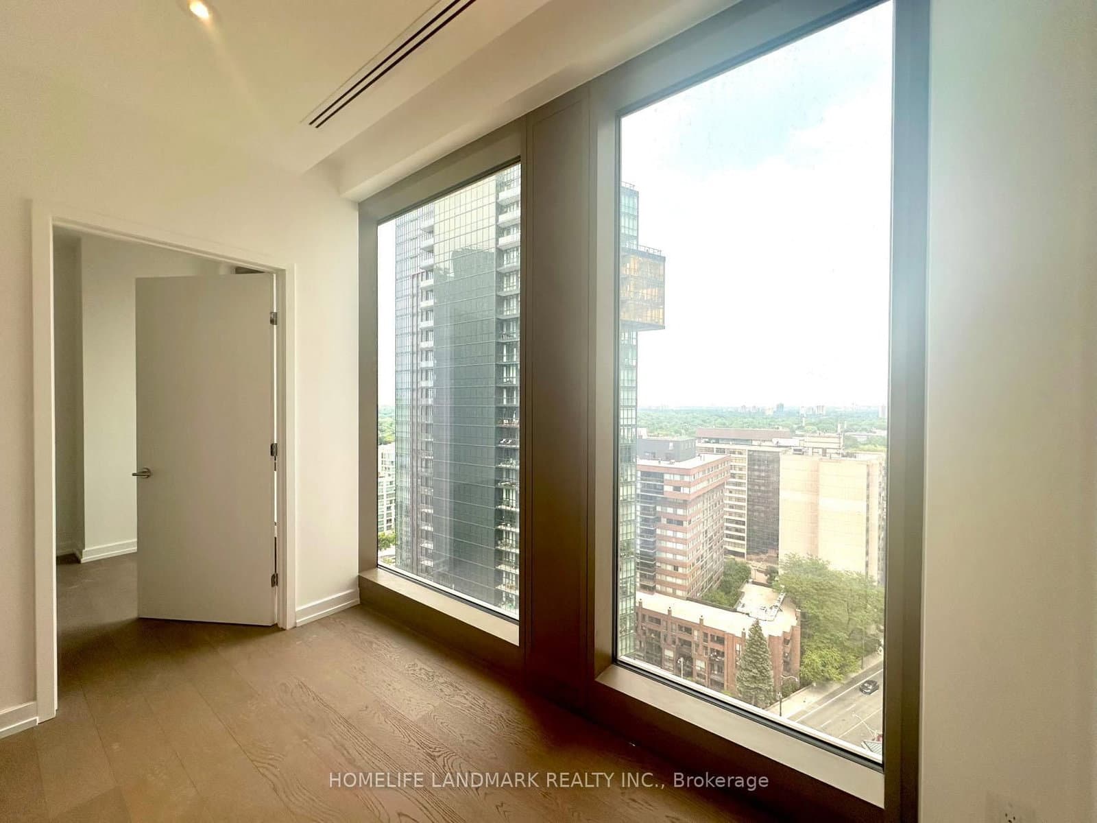 50 Scollard Street, Unit 1701 thumbnail 18