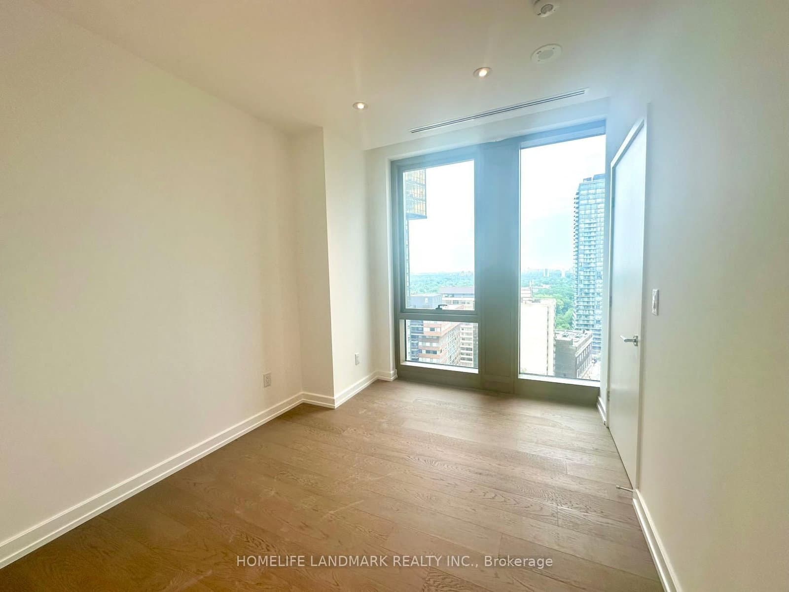 50 Scollard Street, Unit 1701 thumbnail 23