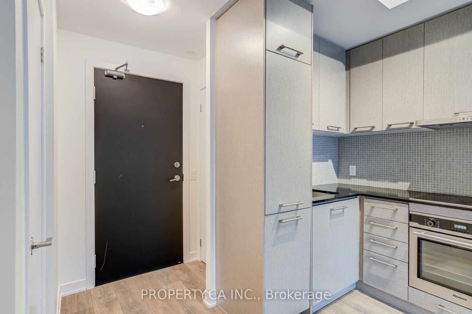 87 Peter Street, Unit 3715 thumbnail 3
