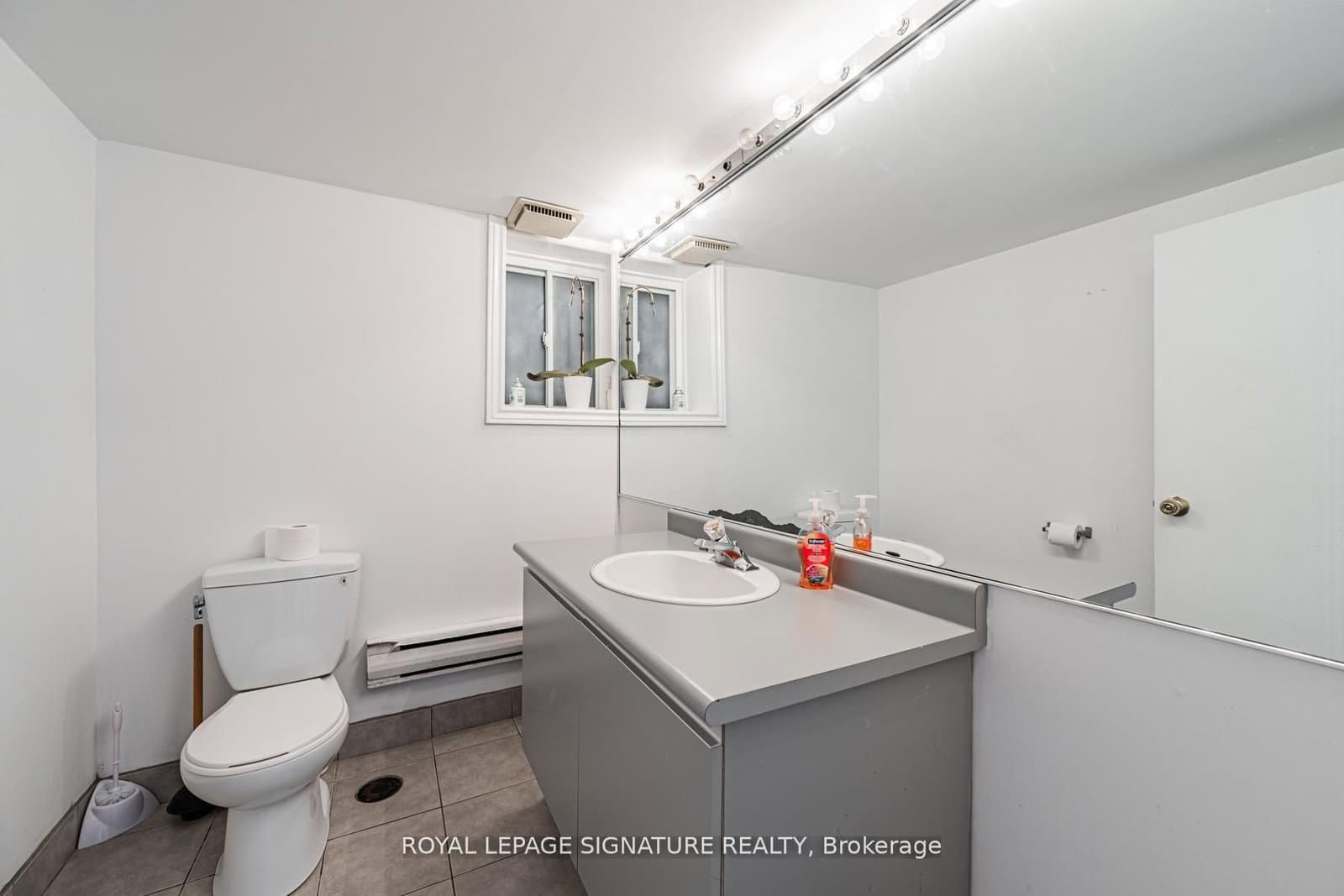 435 Eglinton Avenue W thumbnail 32