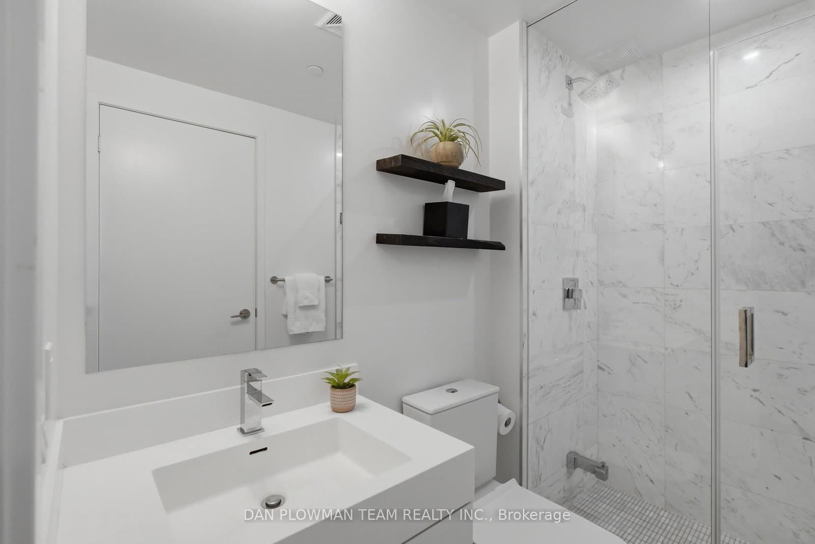 1 Yorkville Avenue, Unit 901 thumbnail 20