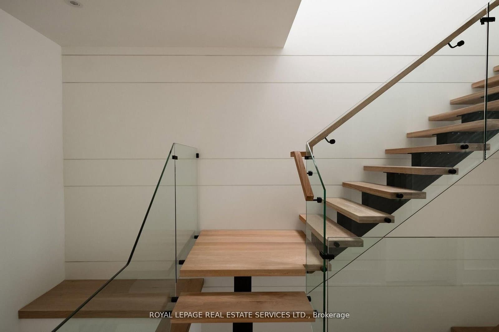 237 Bedford Park Avenue thumbnail 15