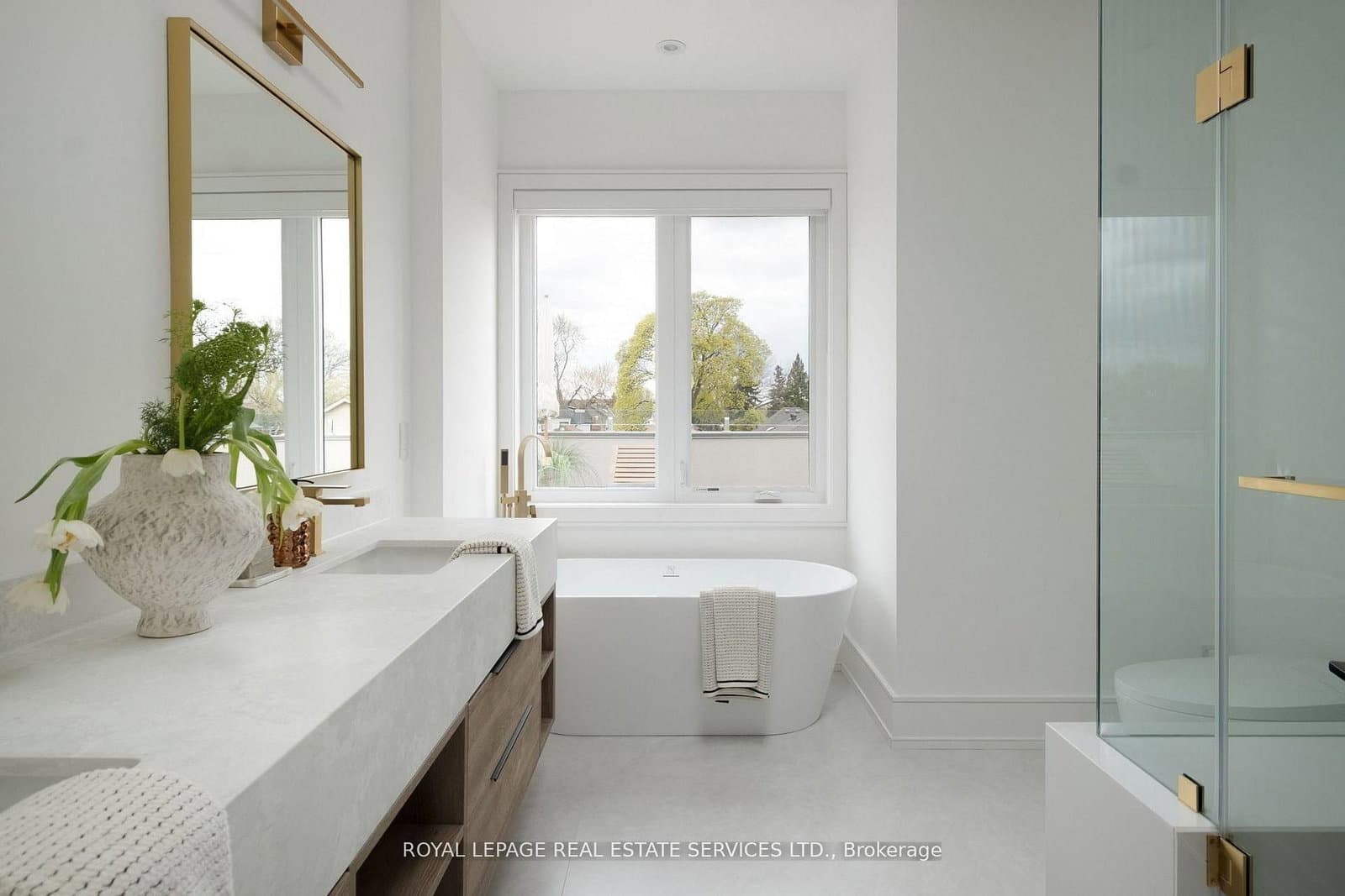 237 Bedford Park Avenue thumbnail 21