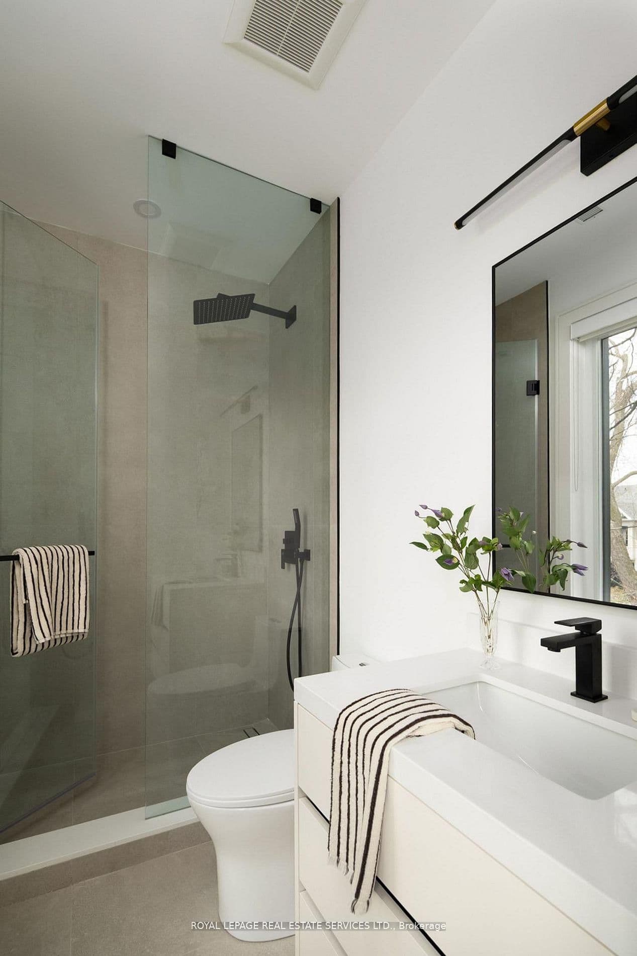 237 Bedford Park Avenue thumbnail 29