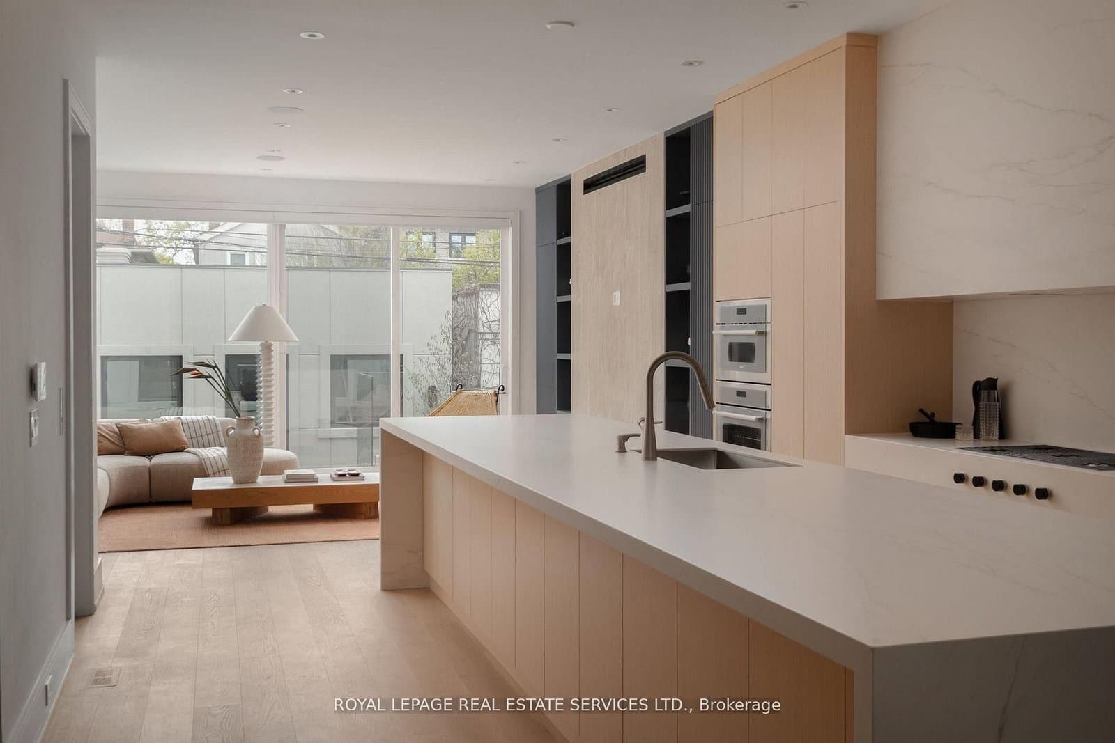 237 Bedford Park Avenue thumbnail 9