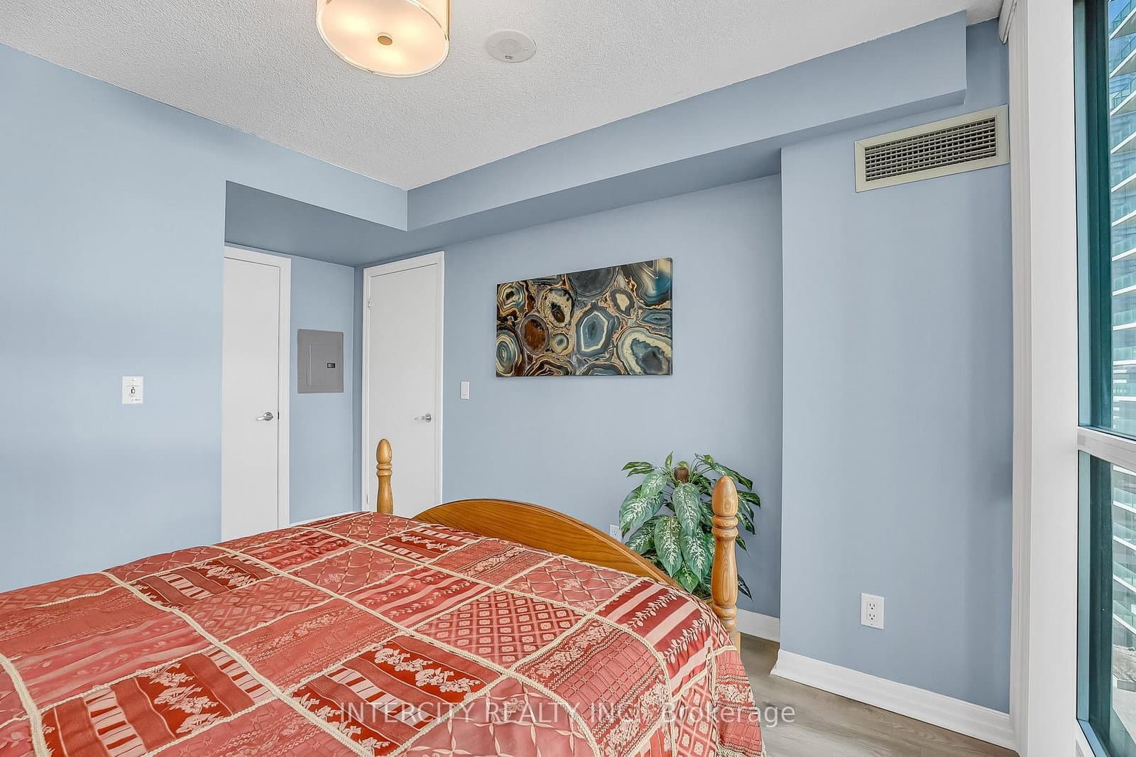 12 Yonge Street, Unit 1010 thumbnail 22