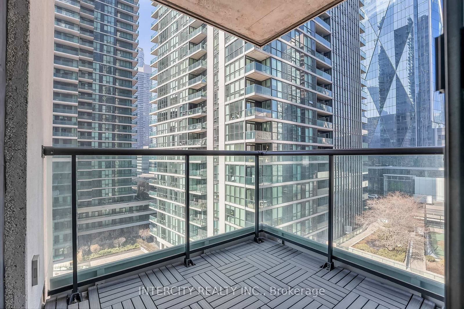 12 Yonge Street, Unit 1010 thumbnail 32