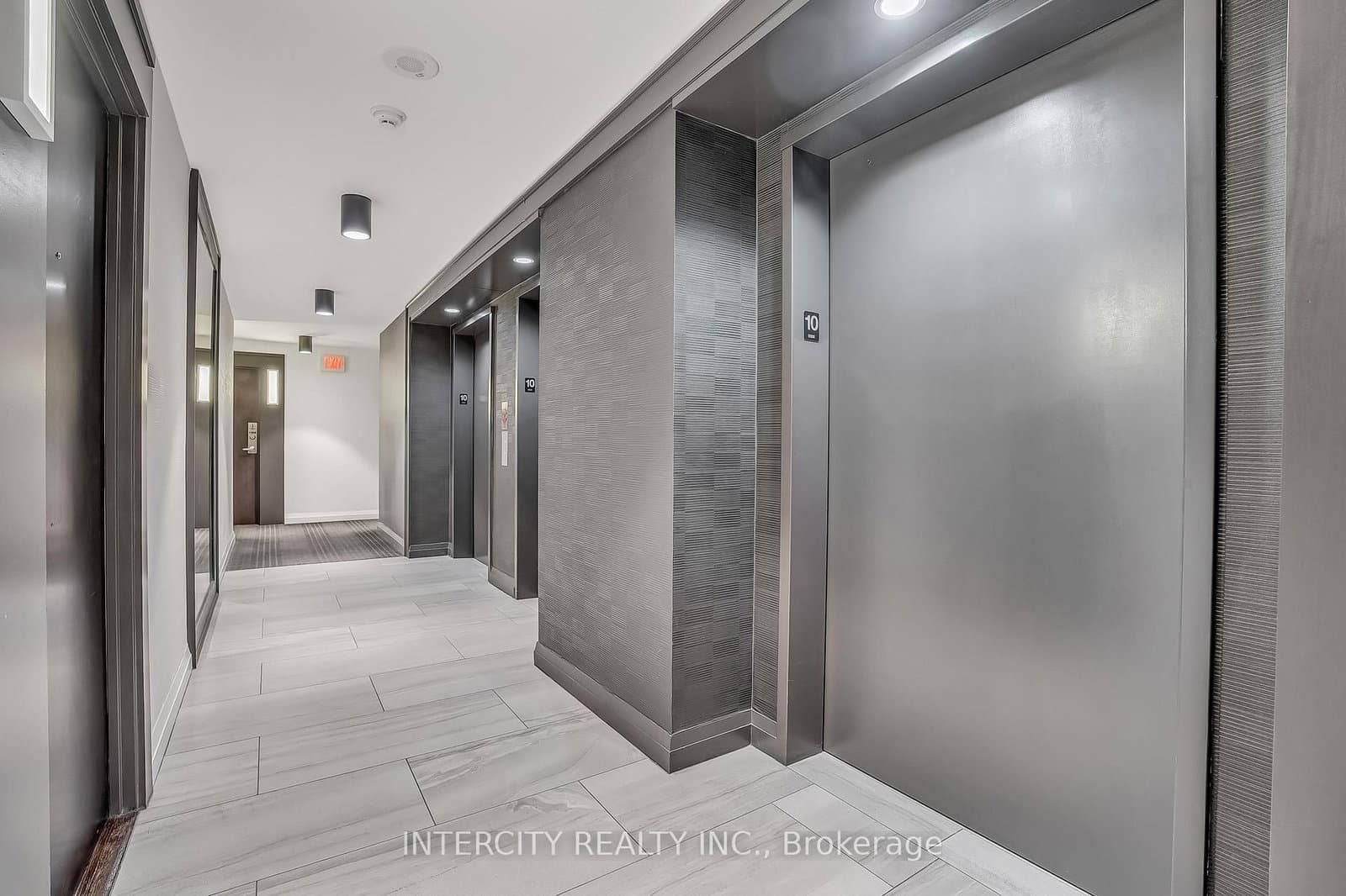12 Yonge Street, Unit 1010 thumbnail 5