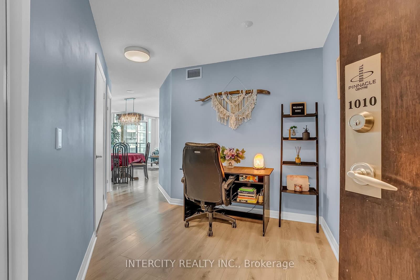 12 Yonge Street, Unit 1010 thumbnail 7