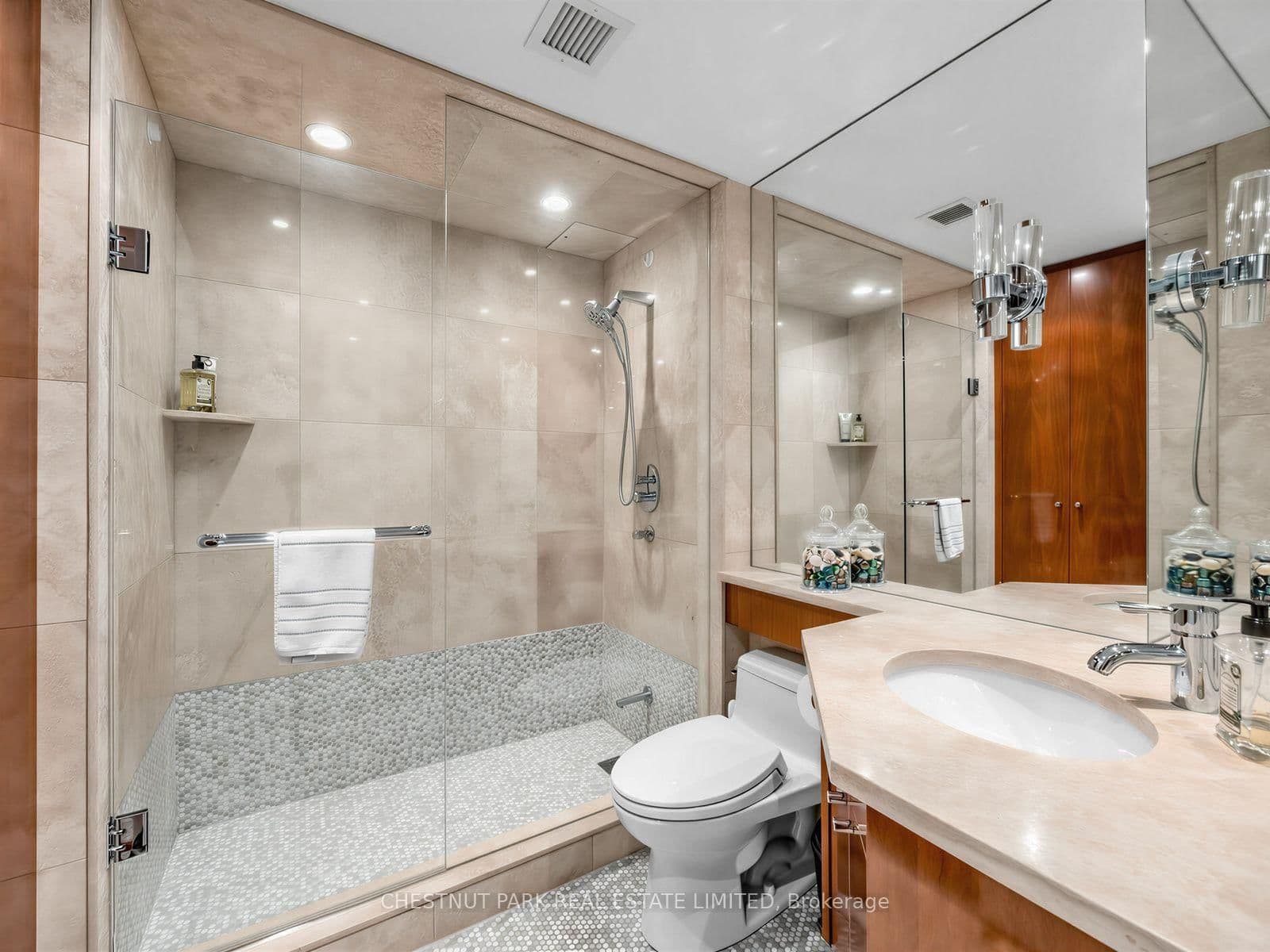 625 Avenue Road, Unit 304 thumbnail 19