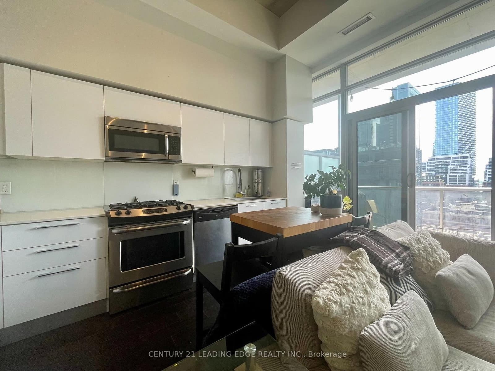 399 Adelaide Street W, Unit Ph1008 thumbnail 4