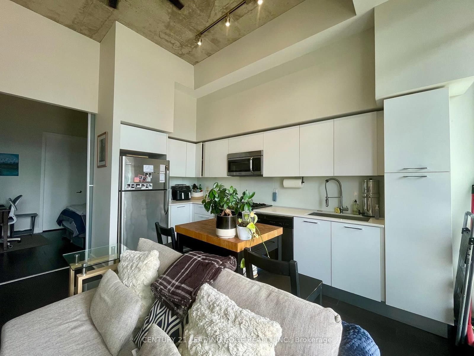 399 Adelaide Street W, Unit Ph1008 thumbnail 6