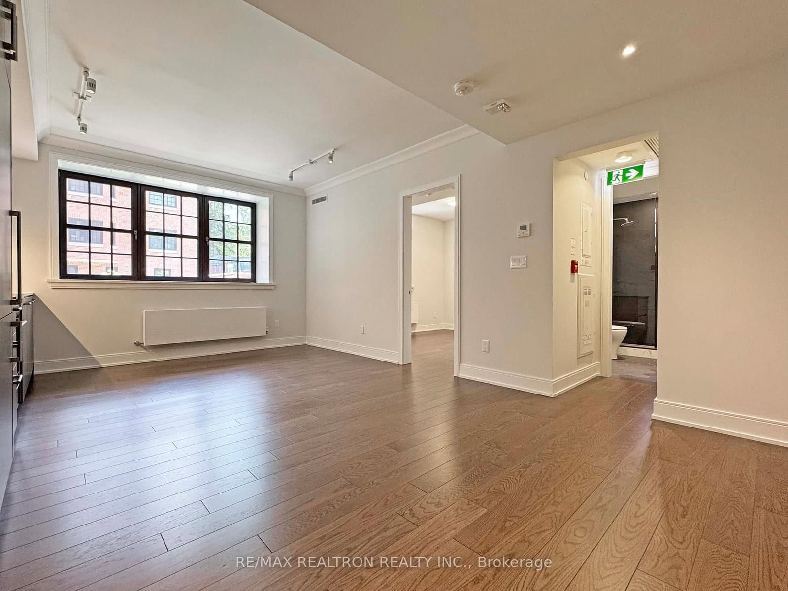 2 Clarendon Avenue, Unit 108 thumbnail 2