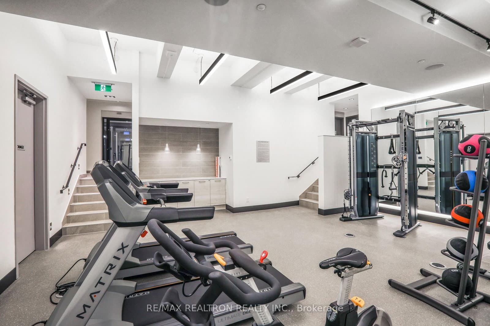 2 Clarendon Avenue, Unit 206 thumbnail 25