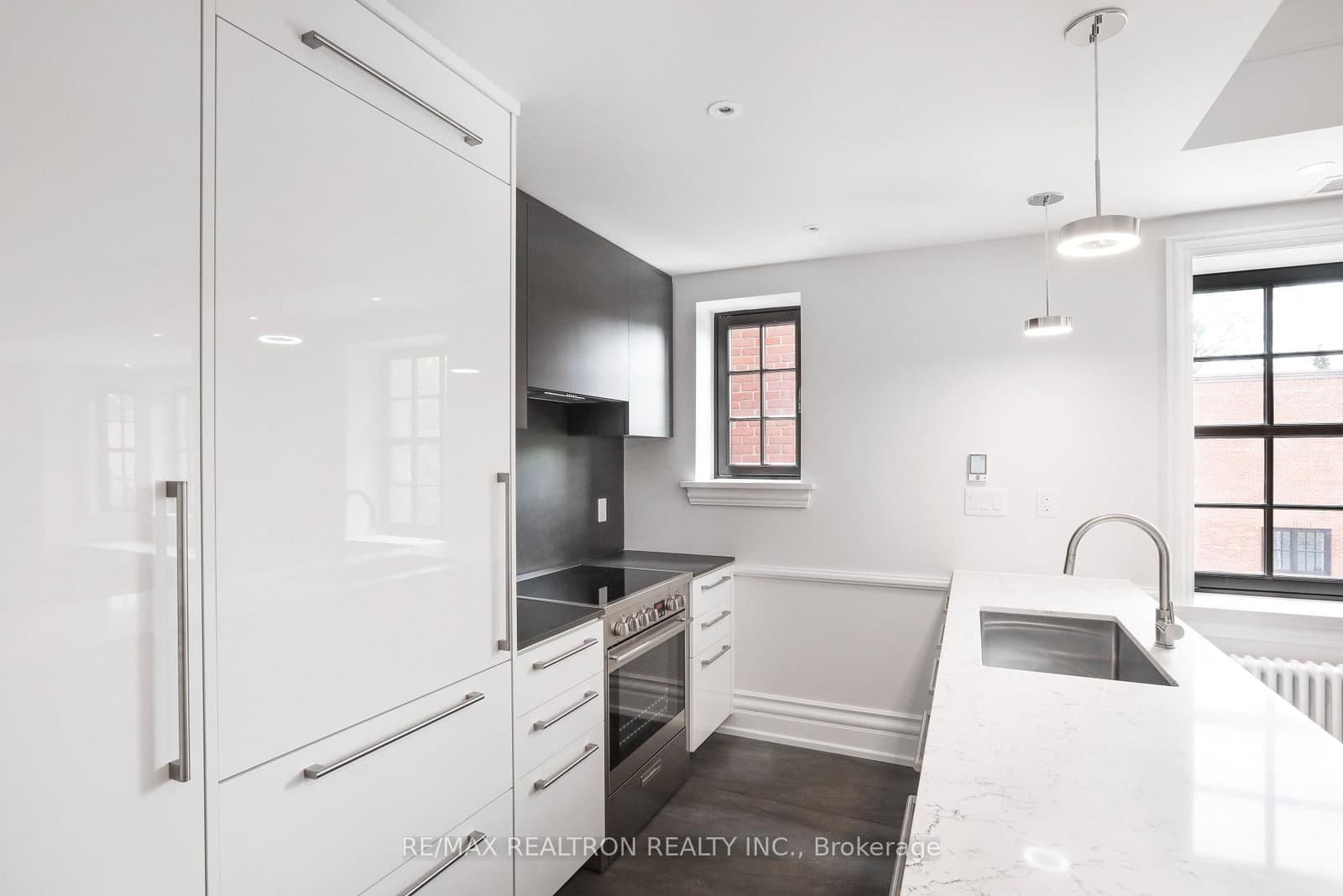 2 Clarendon Avenue, Unit 206 thumbnail 7