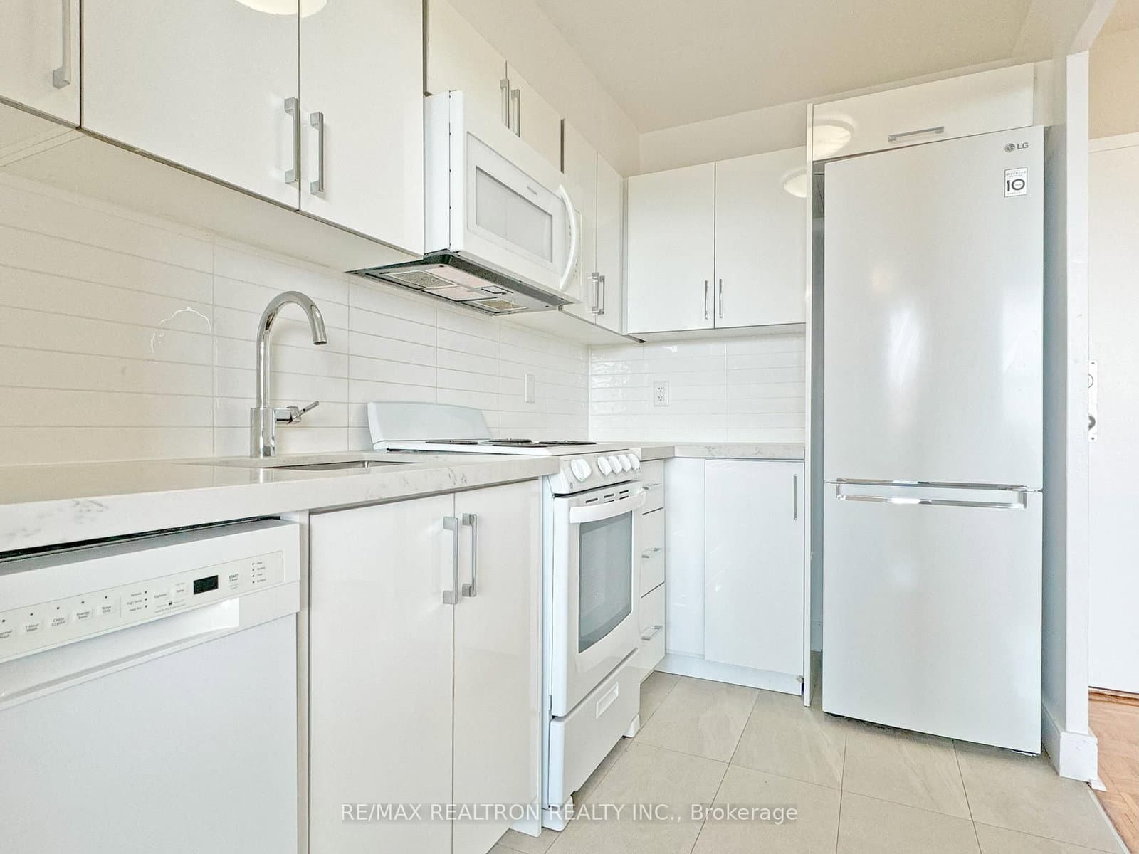 1500 Bathurst Street, Unit 409 thumbnail 2