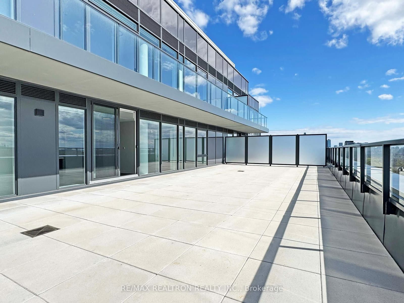 664 Spadina Avenue, Unit 1001 thumbnail 16