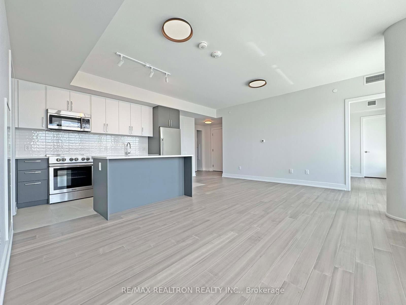 664 Spadina Avenue, Unit 1001 thumbnail 4