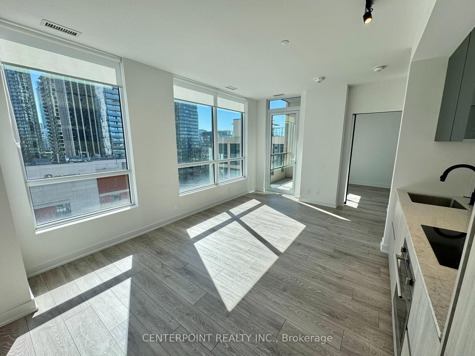 108 Peter Street, Unit 1906 thumbnail 13