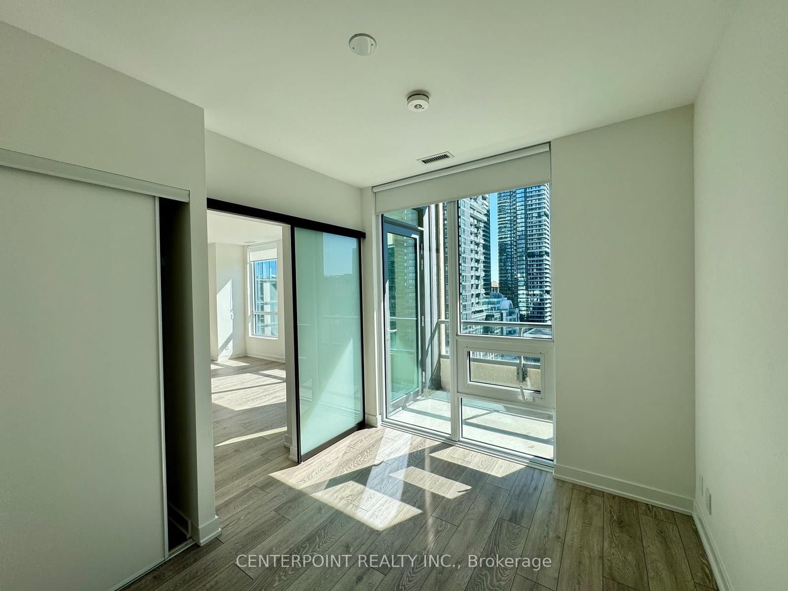 108 Peter Street, Unit 1906 thumbnail 14