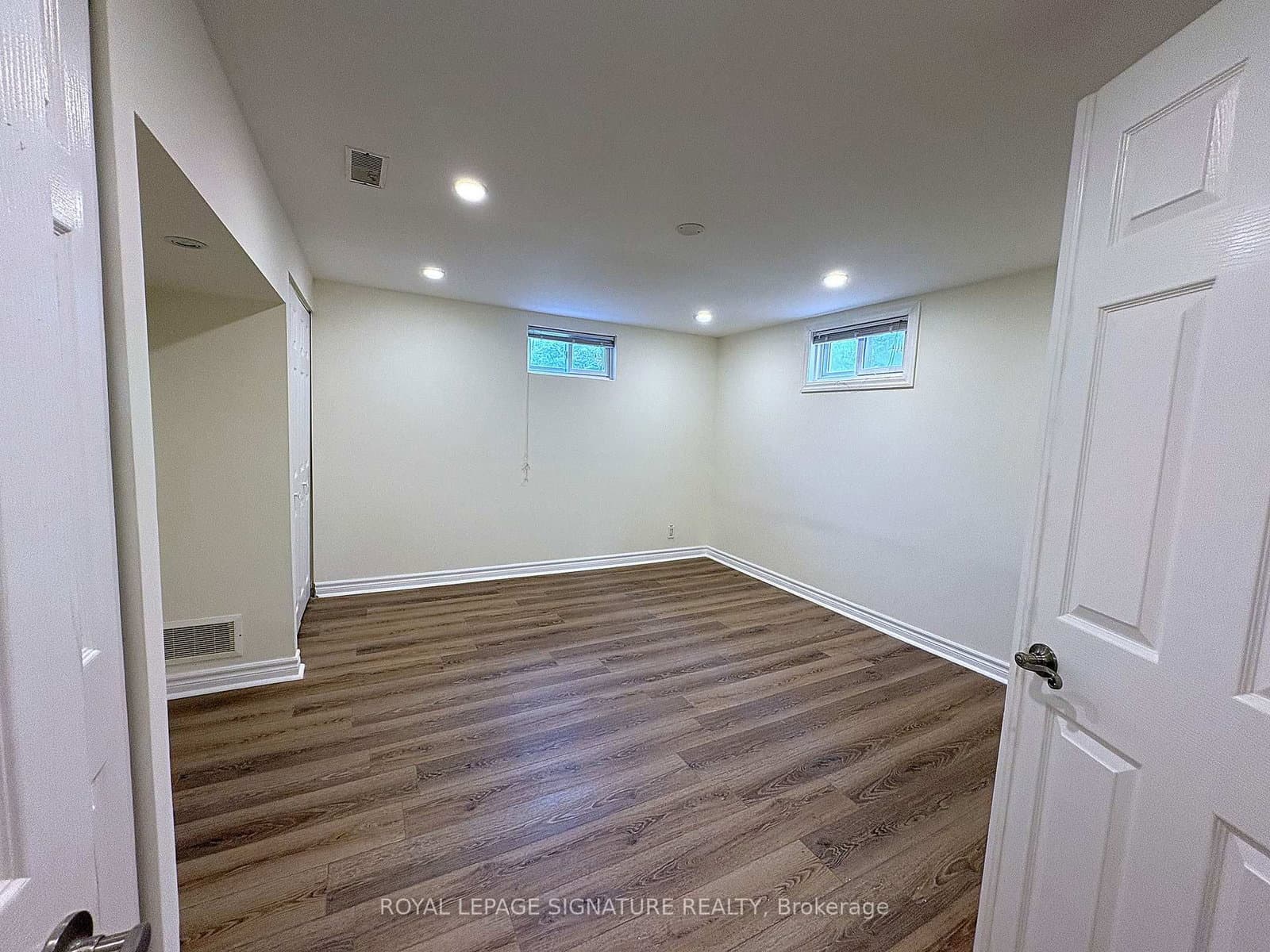 5 Carnegie Court, Unit Basement thumbnail 8