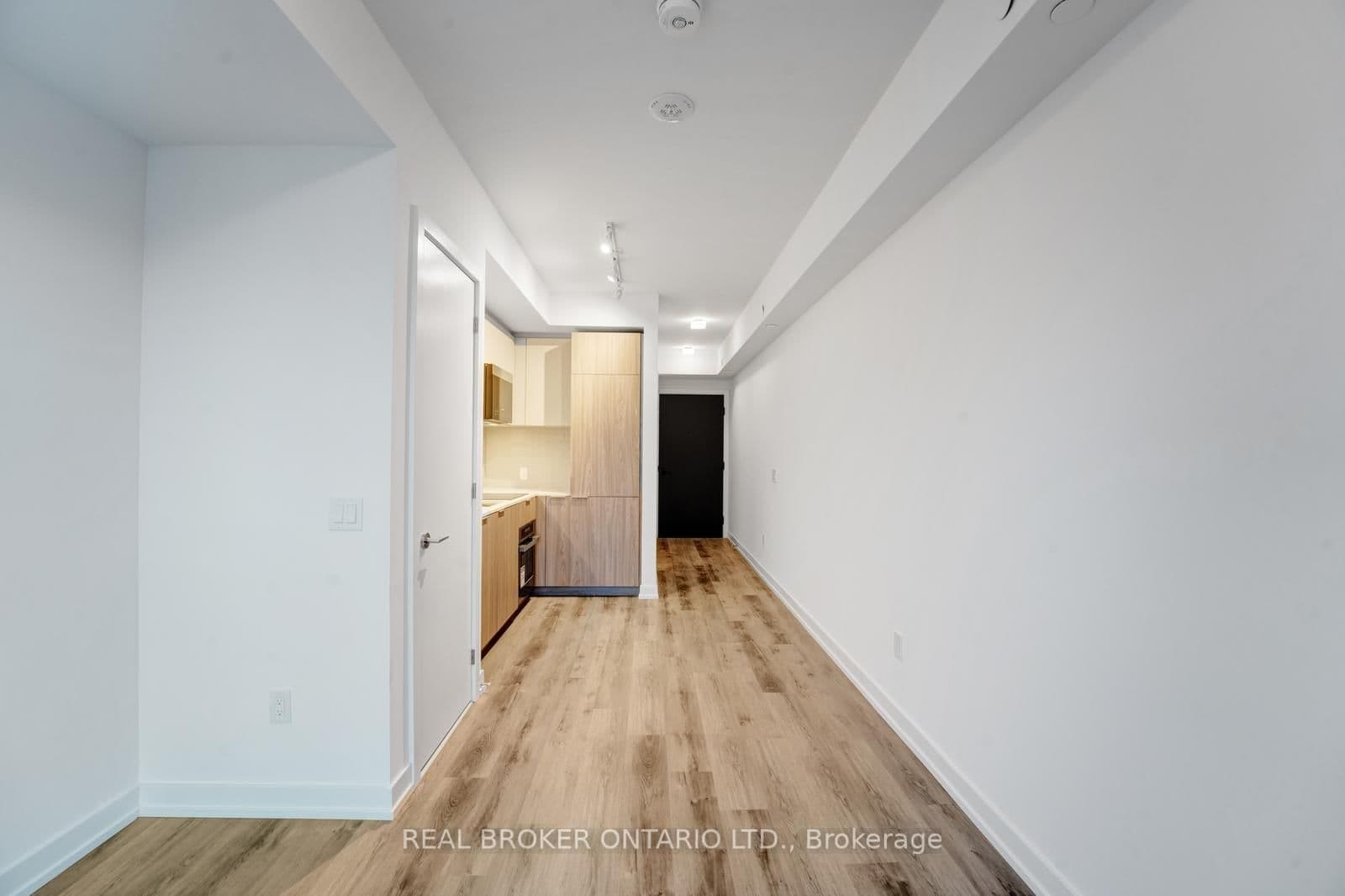 28 Eastern Avenue, Unit LPH16 thumbnail 5
