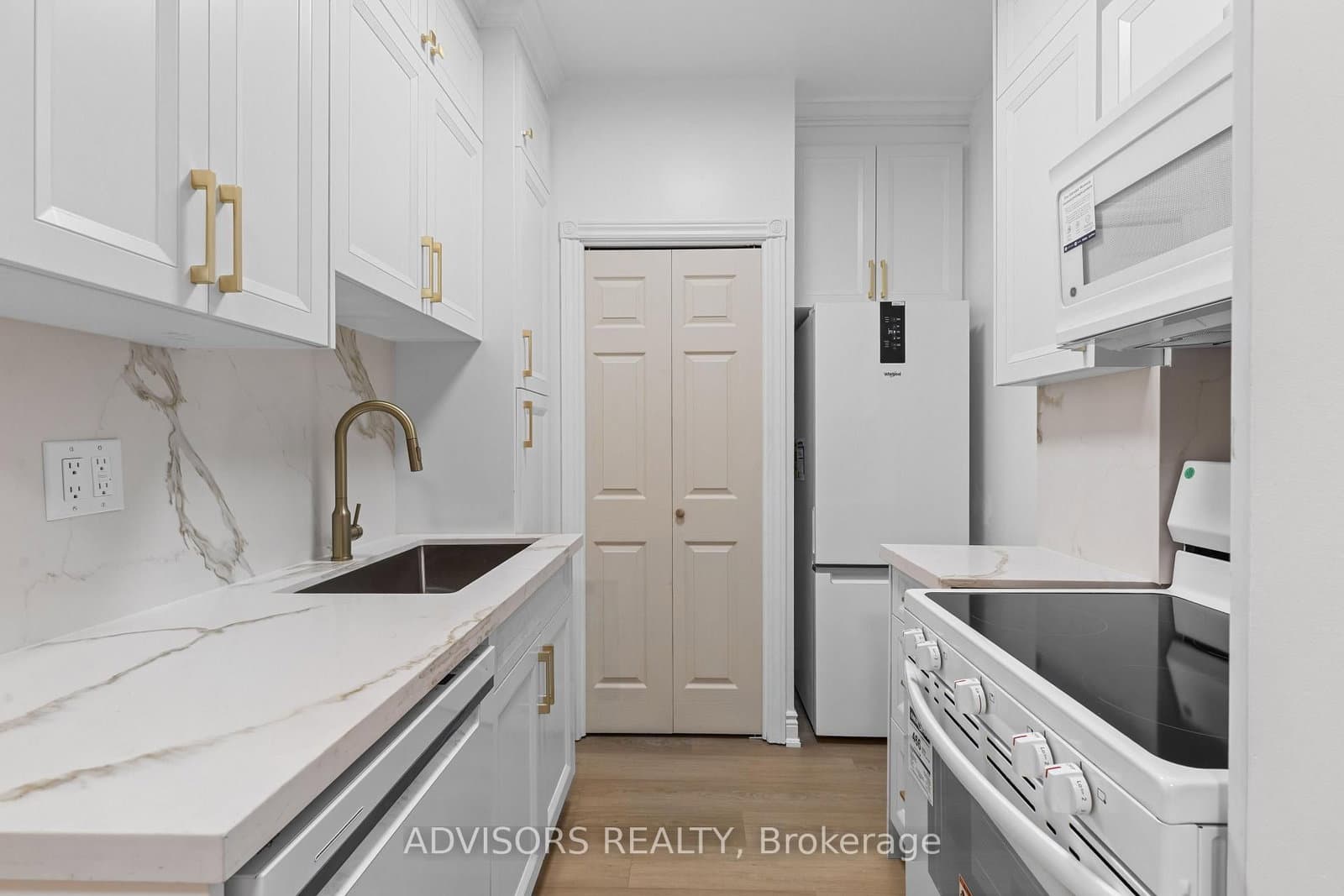 393 King Street W, Unit 1207 thumbnail 3