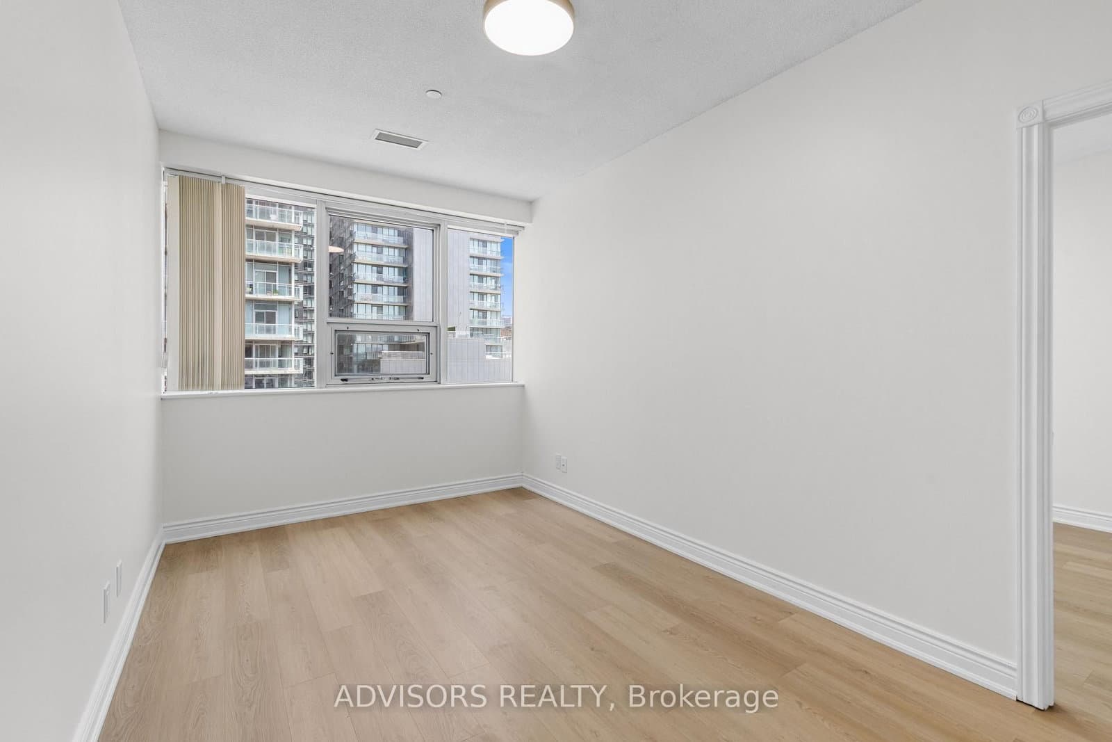 393 King Street W, Unit 1207 thumbnail 5