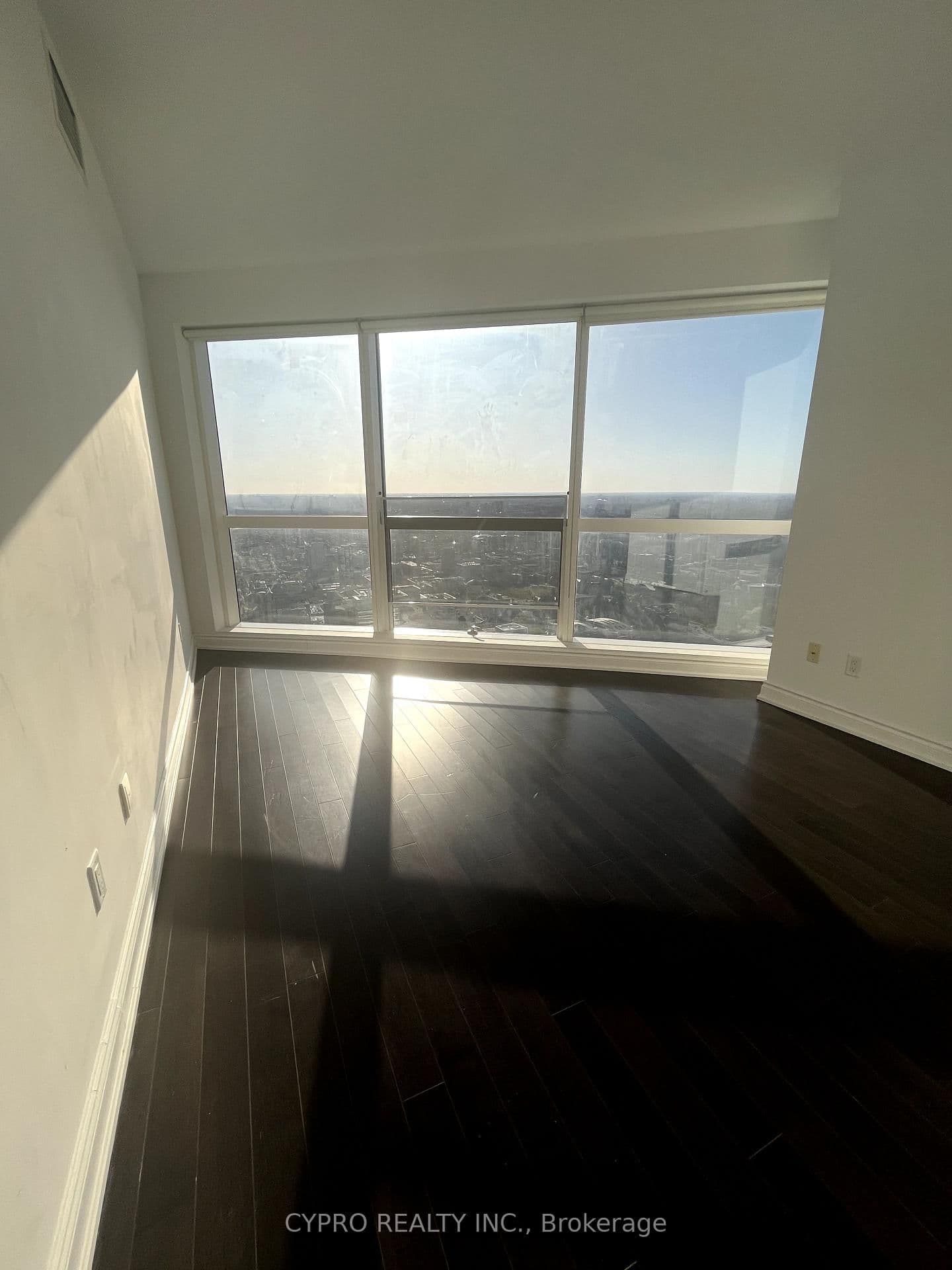 388 Yonge Street, Unit 6516 thumbnail 16