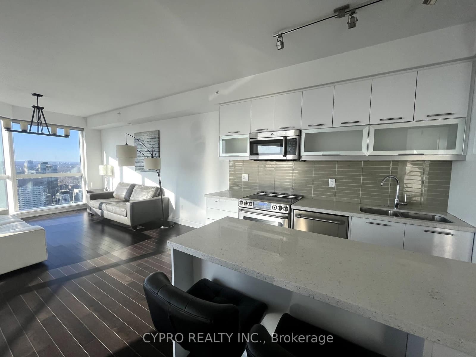 388 Yonge Street, Unit 6516 thumbnail 8