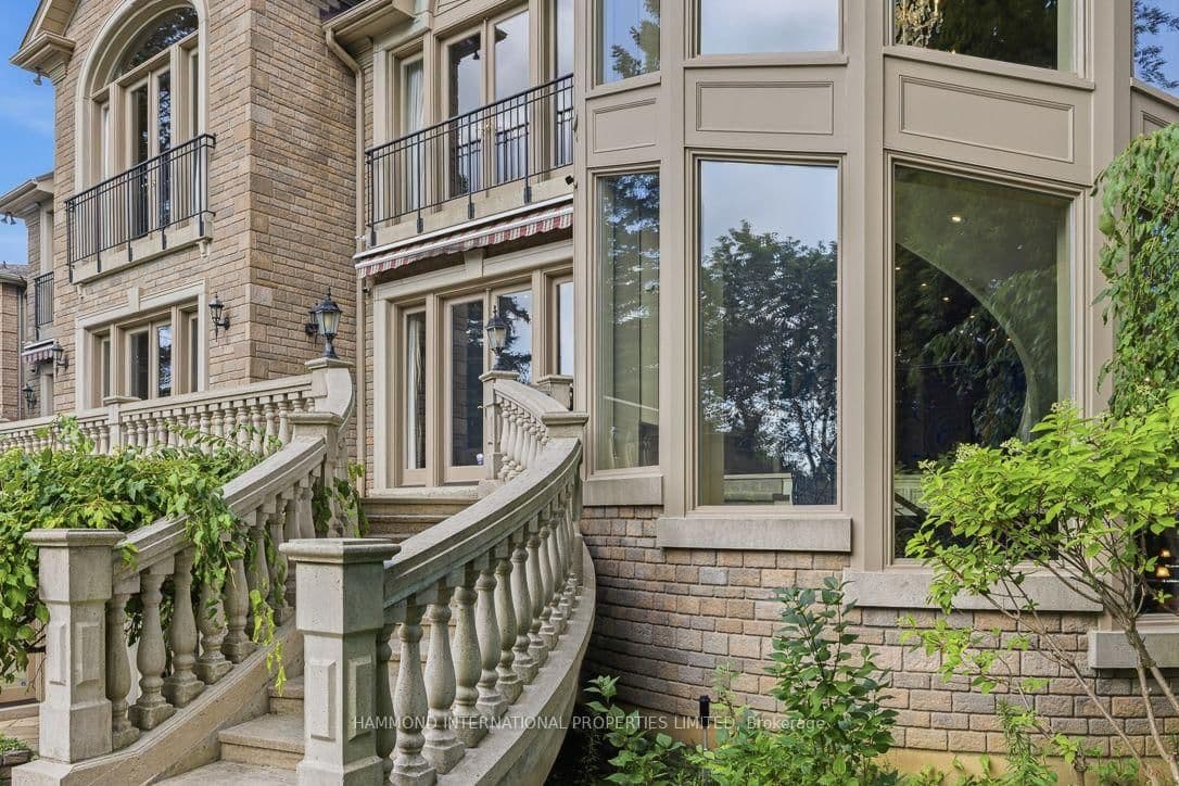 32 Arjay Crescent thumbnail 35