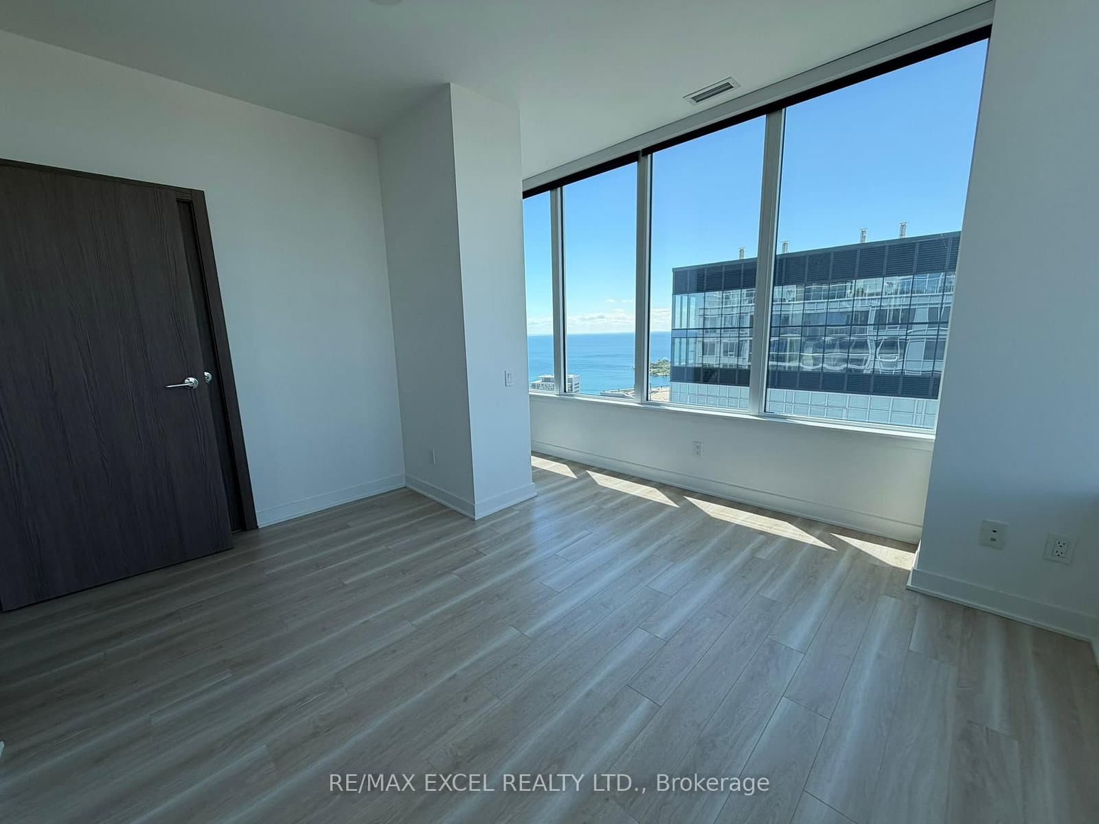 17 Bathurst Street, Unit 4606 thumbnail 10