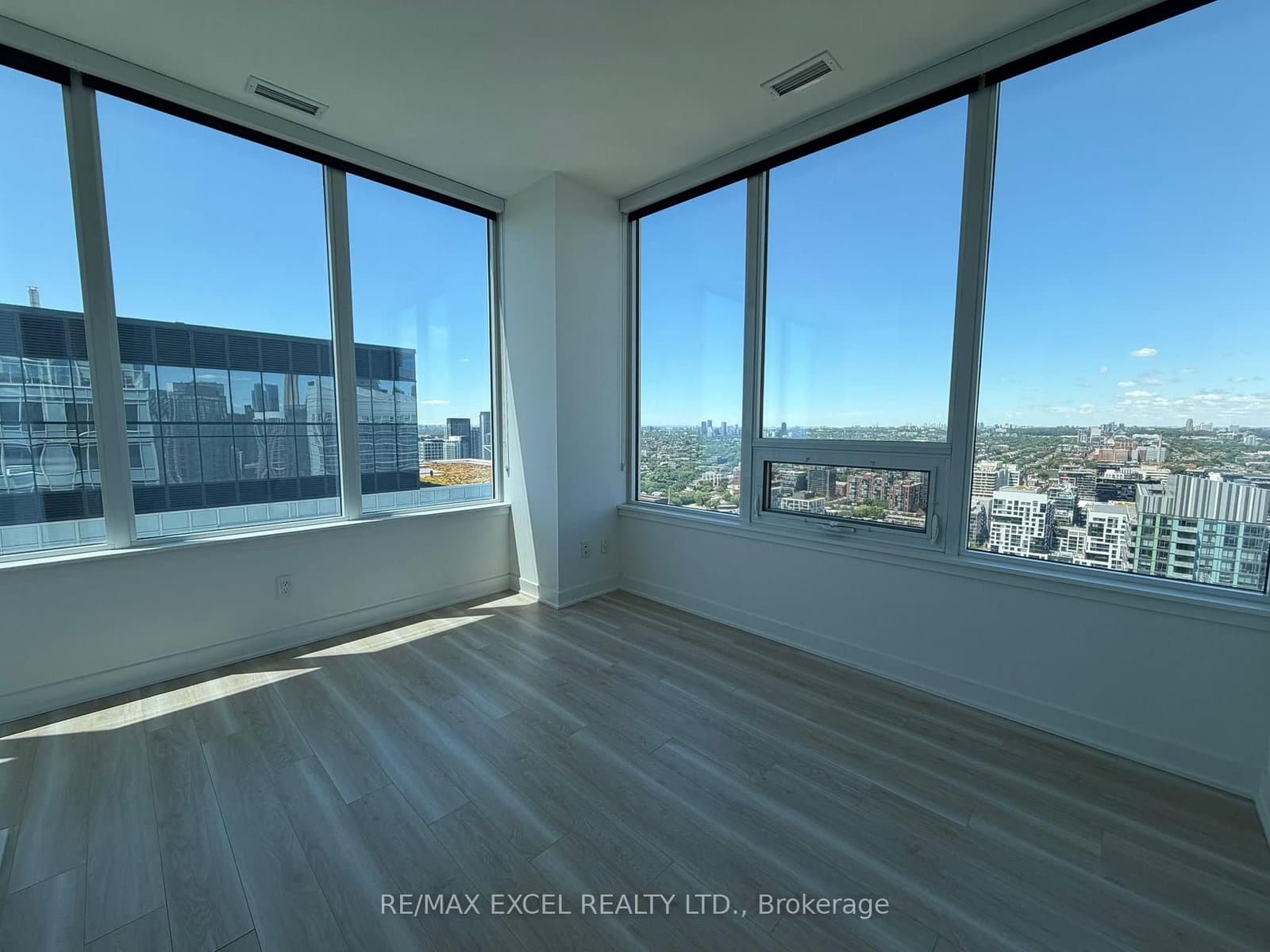 17 Bathurst Street, Unit 4606 thumbnail 9