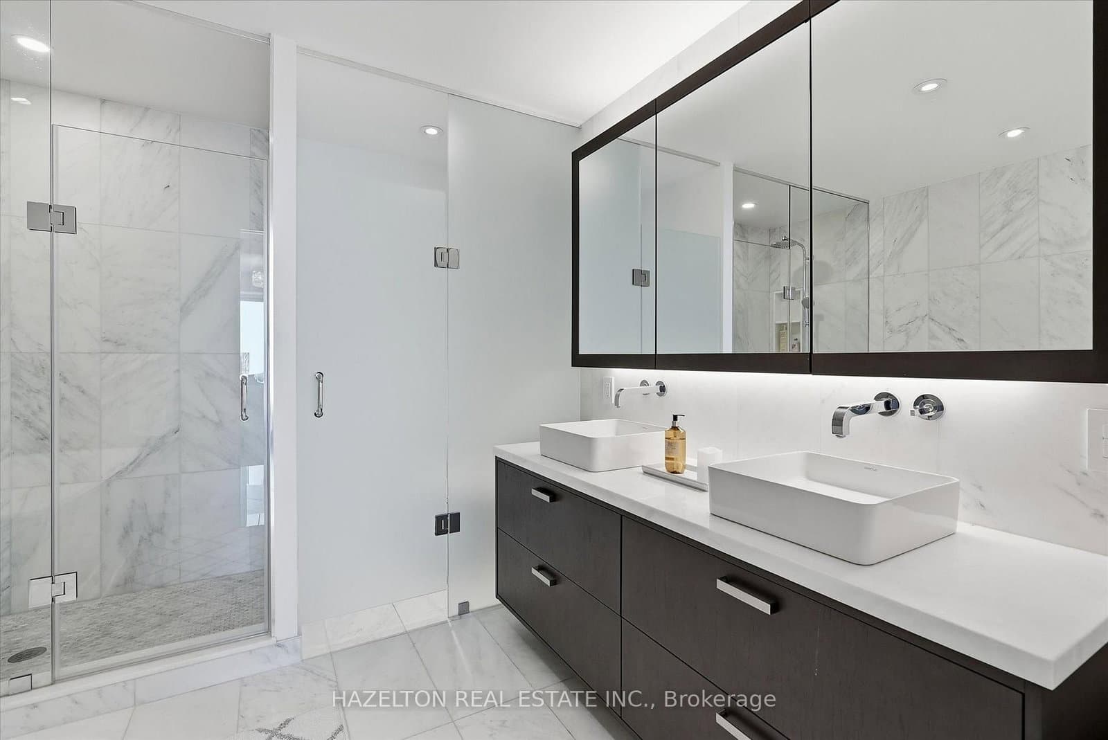 155 Merchants Wharf, Unit 304 thumbnail 22