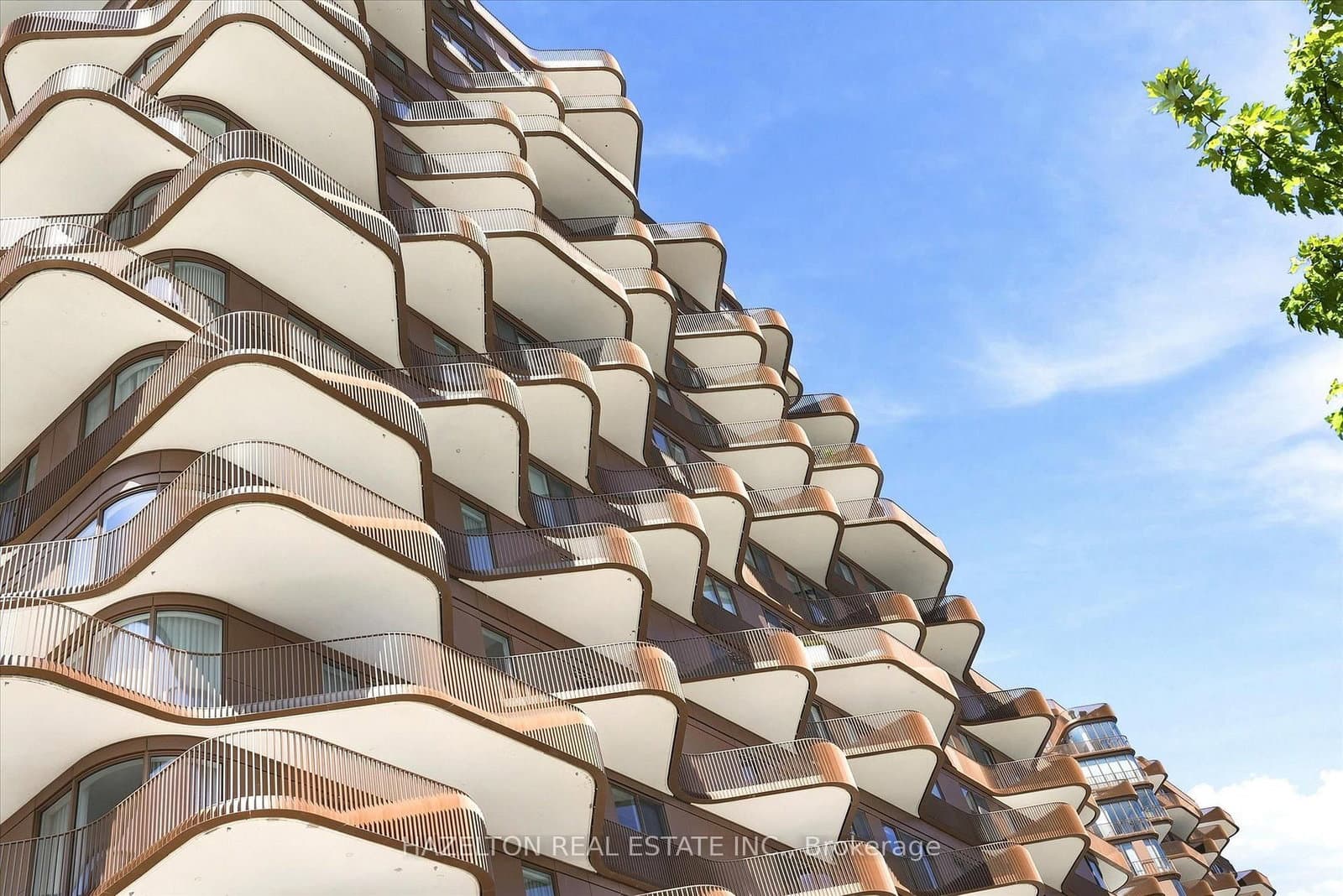 155 Merchants Wharf, Unit 304 thumbnail 38