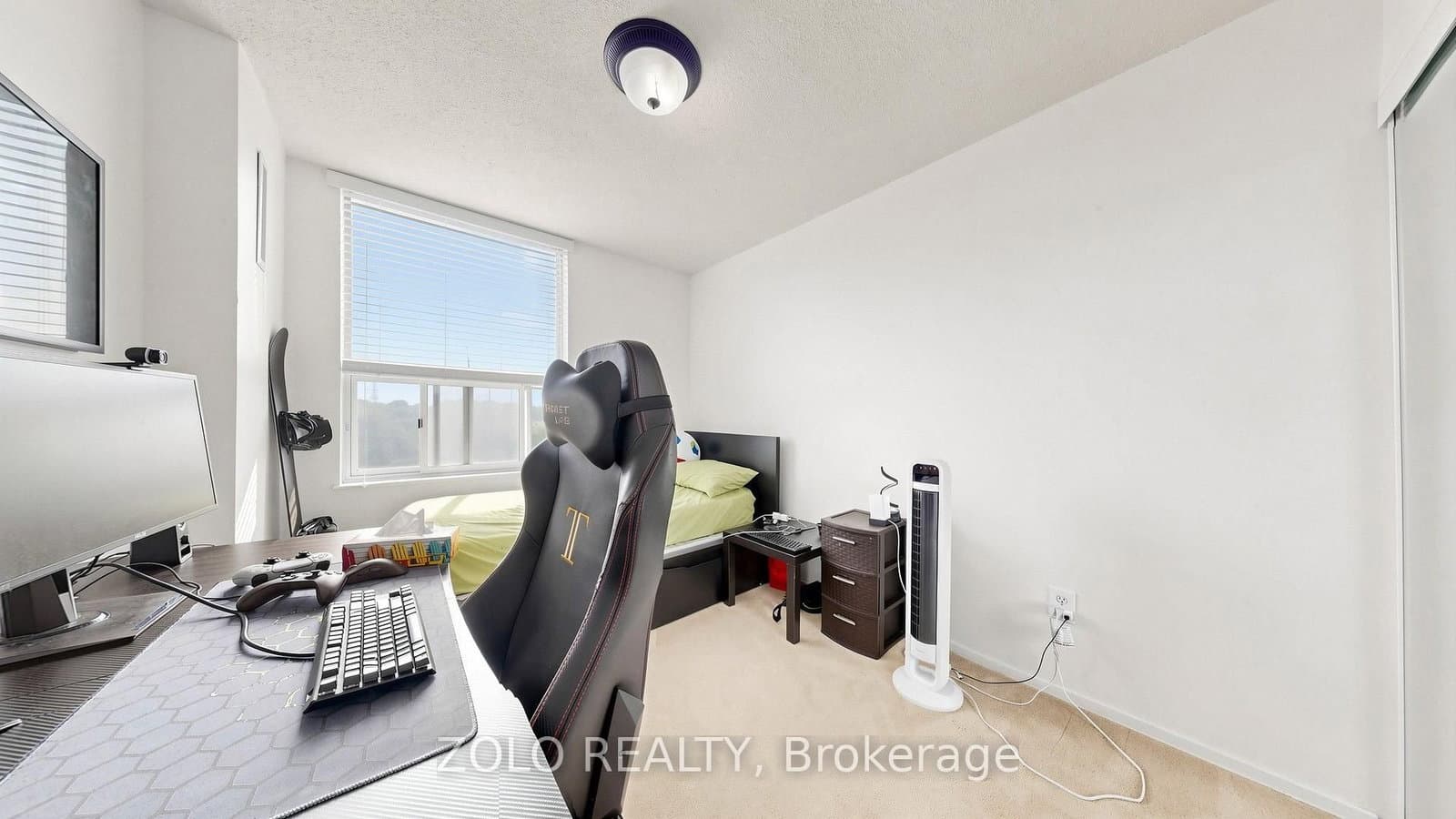 20 Edgecliff Golfway, Unit 915 thumbnail 25