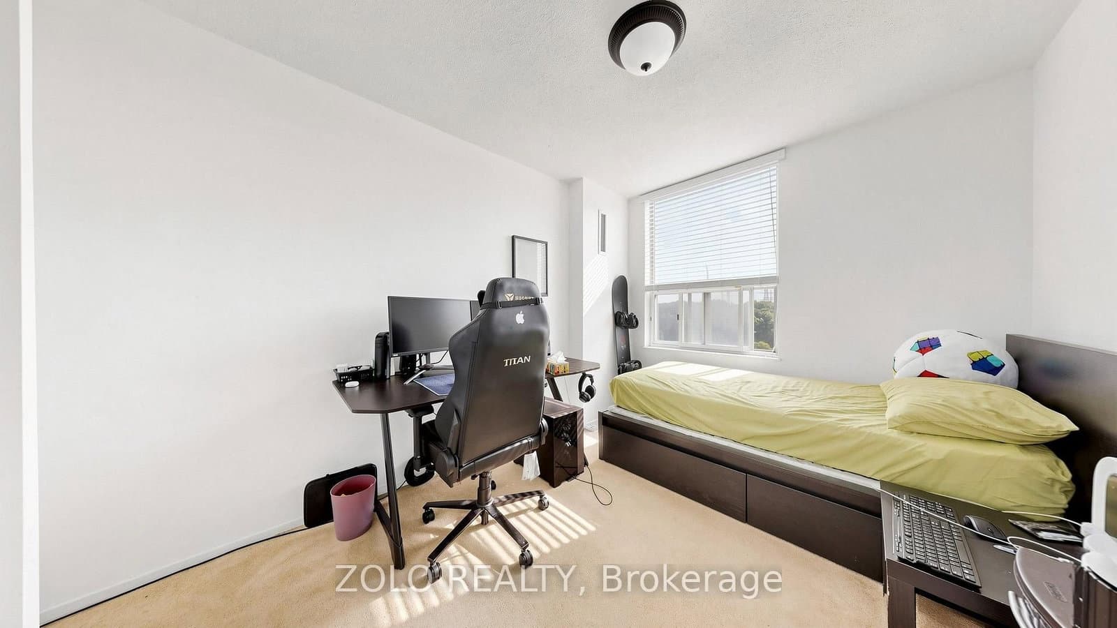 20 Edgecliff Golfway, Unit 915 thumbnail 27