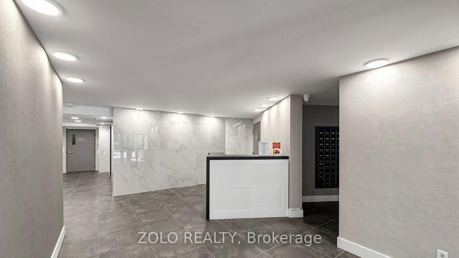 20 Edgecliff Golfway, Unit 915 thumbnail 3