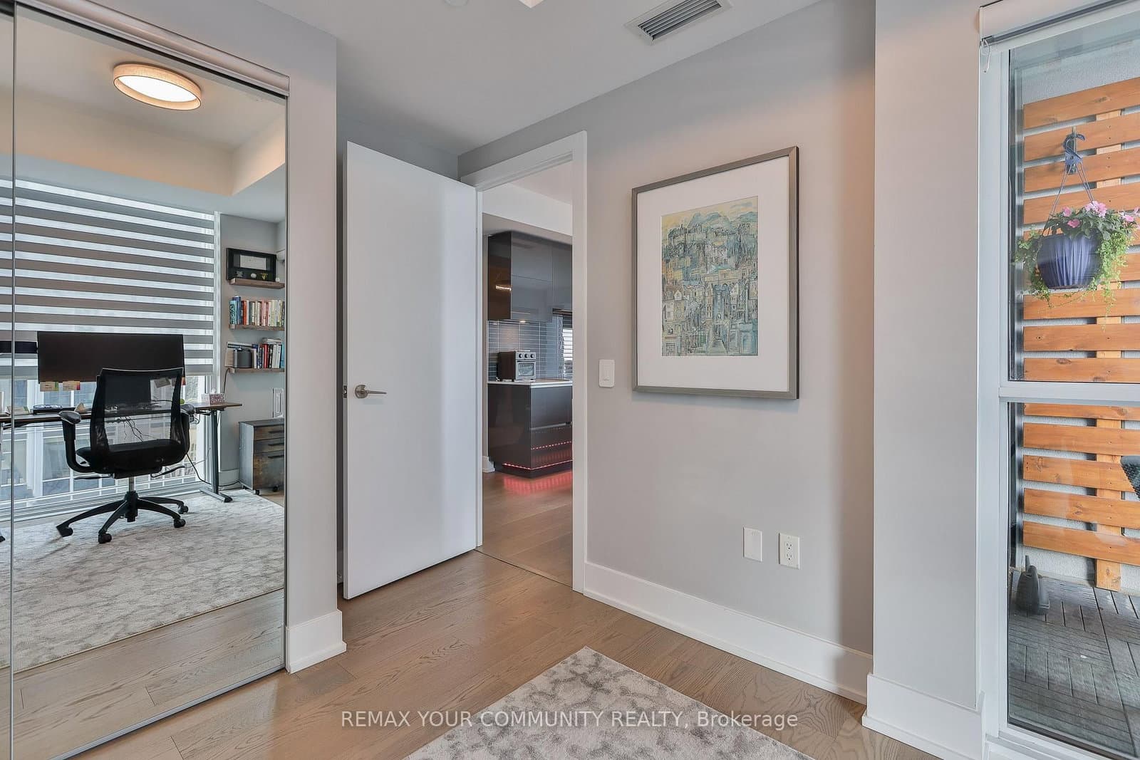 1 Yorkville Avenue, Unit 4301 thumbnail 24