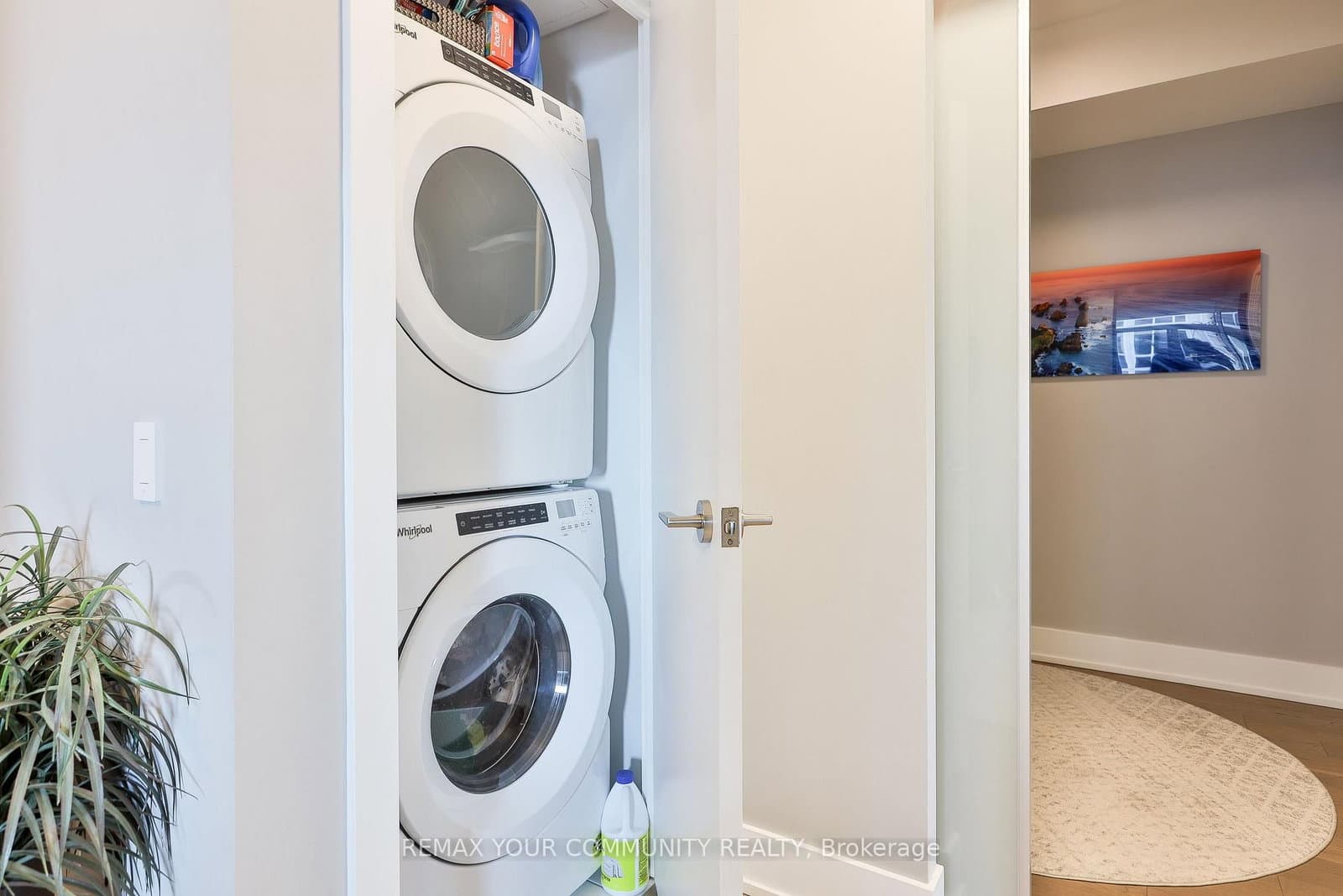 1 Yorkville Avenue, Unit 4301 thumbnail 25