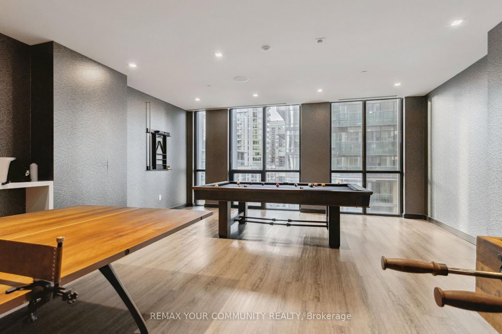 1 Yorkville Avenue, Unit 4301 thumbnail 42