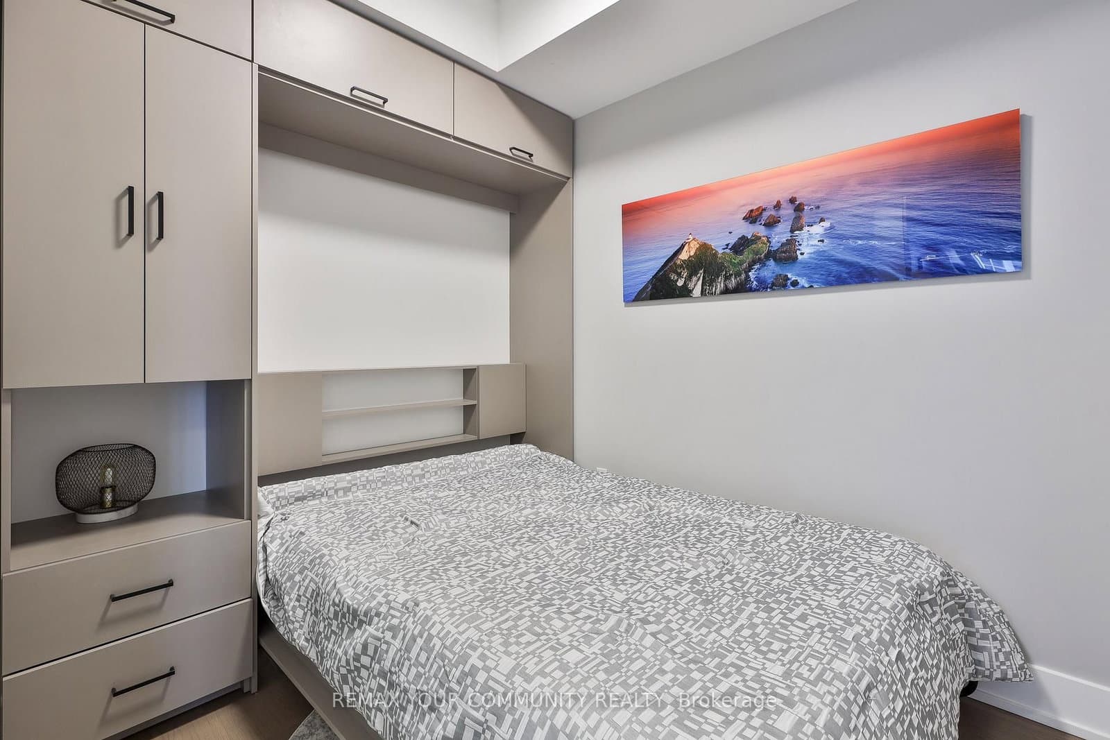 1 Yorkville Avenue, Unit 4301 thumbnail 7