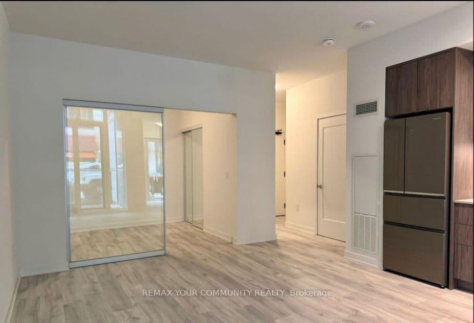 60 Princess Avenue, Unit 102 SE thumbnail 5