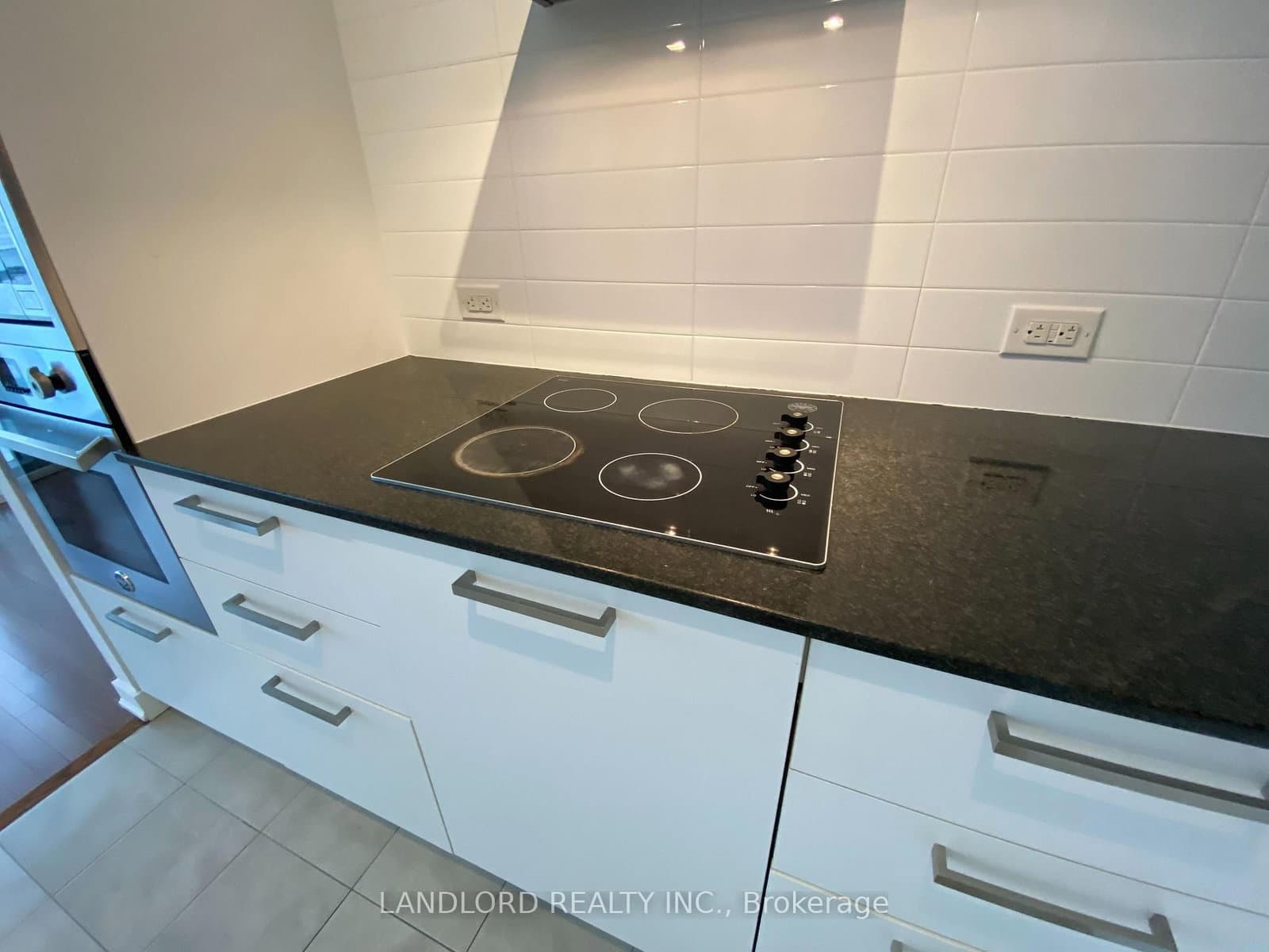 14 York Street, Unit 5209 thumbnail 5