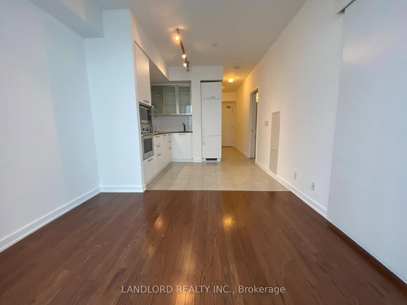 14 York Street, Unit 5209 thumbnail 9