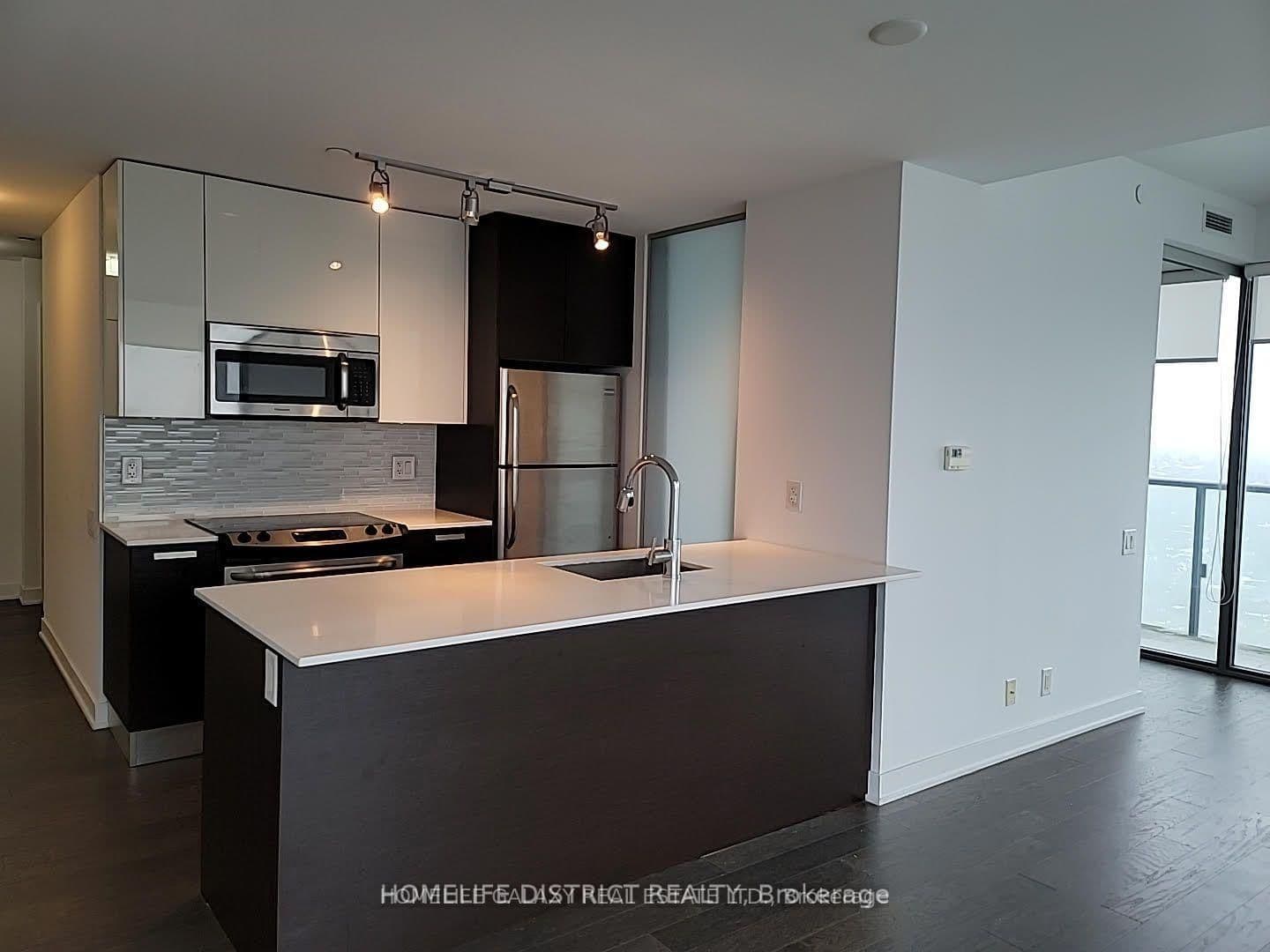 1815 Yonge Street, Unit LPH_06 thumbnail 3