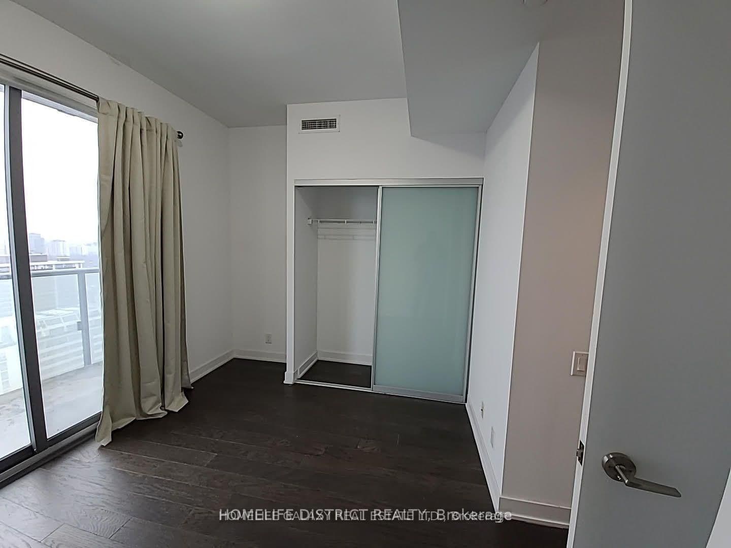 1815 Yonge Street, Unit LPH_06 thumbnail 5